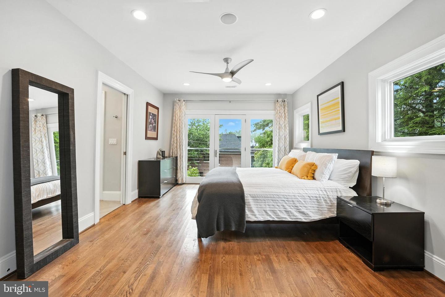 3831 FULTON ST NW, WASHINGTON, District Of Columbia 20007, 4 Bedrooms Bedrooms, ,4 BathroomsBathrooms,Residential,For sale,3831 FULTON ST NW,DCDC2206436 MLS # DCDC2206436