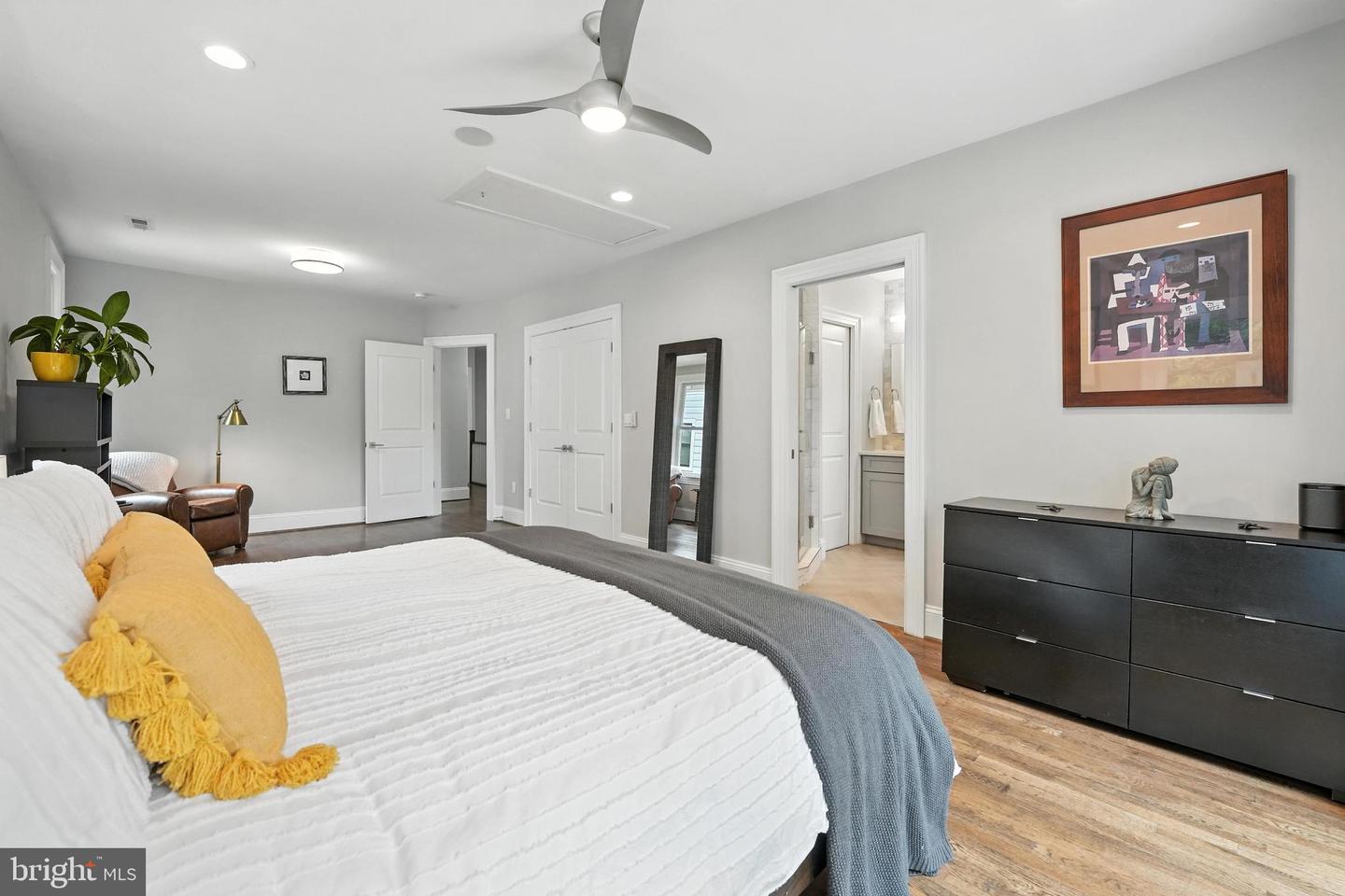 3831 FULTON ST NW, WASHINGTON, District Of Columbia 20007, 4 Bedrooms Bedrooms, ,4 BathroomsBathrooms,Residential,For sale,3831 FULTON ST NW,DCDC2206436 MLS # DCDC2206436