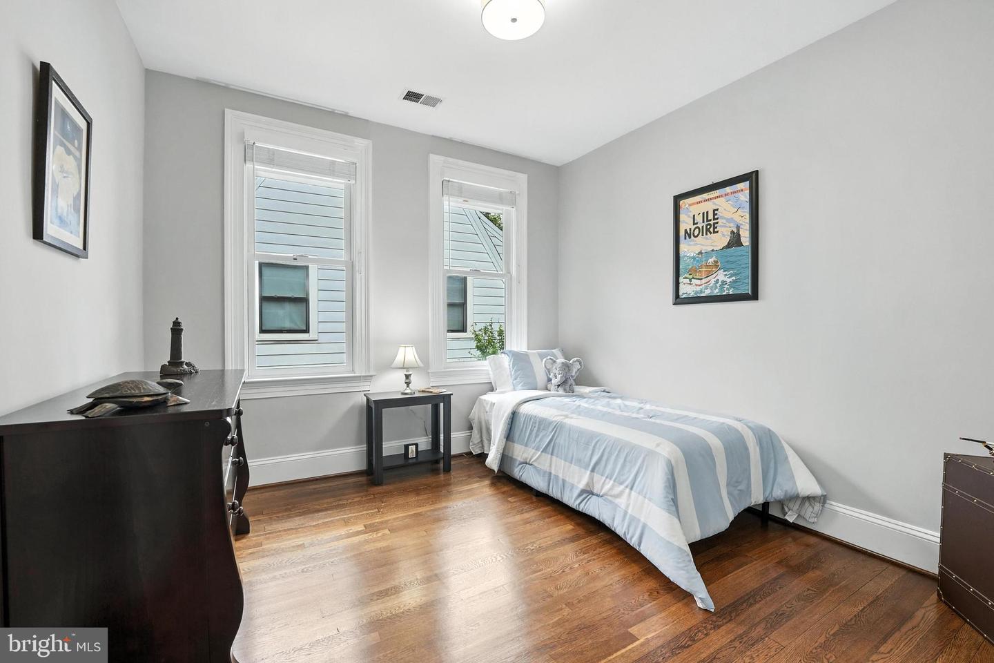 3831 FULTON ST NW, WASHINGTON, District Of Columbia 20007, 4 Bedrooms Bedrooms, ,4 BathroomsBathrooms,Residential,For sale,3831 FULTON ST NW,DCDC2206436 MLS # DCDC2206436