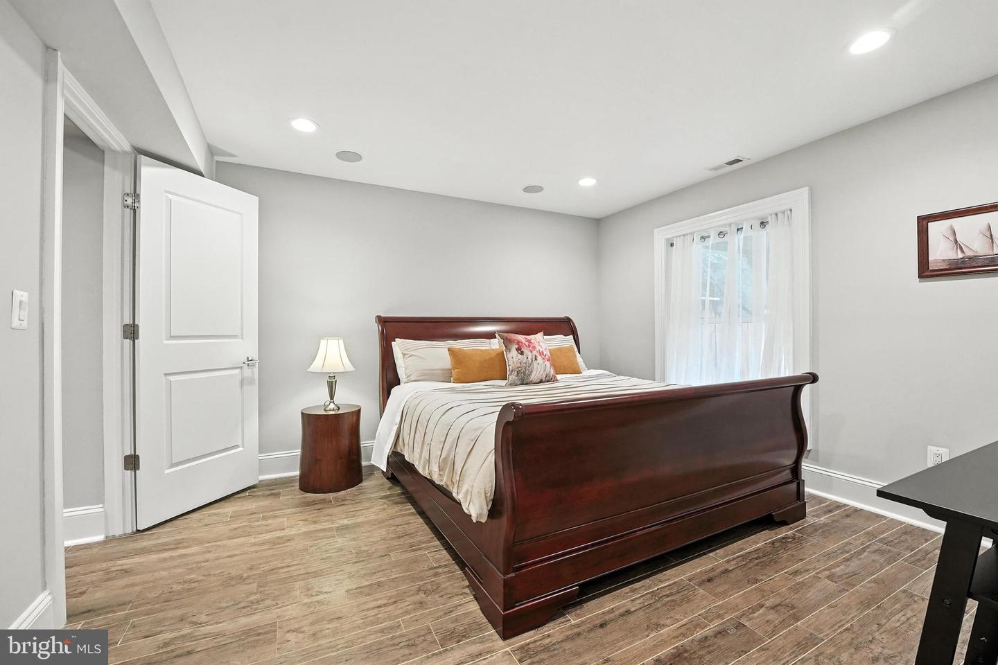 3831 FULTON ST NW, WASHINGTON, District Of Columbia 20007, 4 Bedrooms Bedrooms, ,4 BathroomsBathrooms,Residential,For sale,3831 FULTON ST NW,DCDC2206436 MLS # DCDC2206436