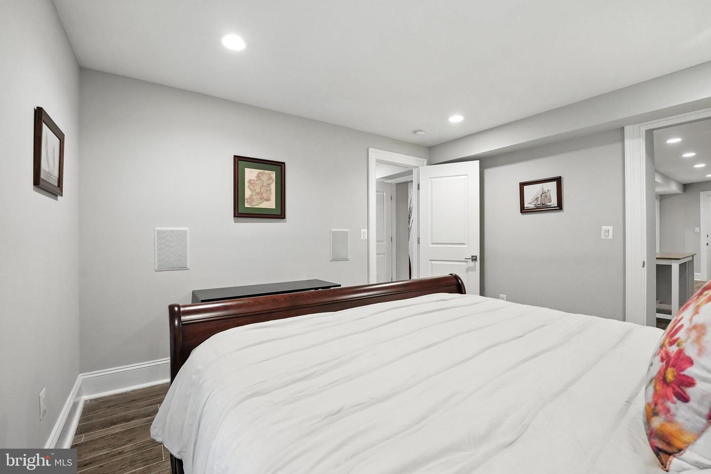 3831 FULTON ST NW, WASHINGTON, District Of Columbia 20007, 4 Bedrooms Bedrooms, ,4 BathroomsBathrooms,Residential,For sale,3831 FULTON ST NW,DCDC2206436 MLS # DCDC2206436