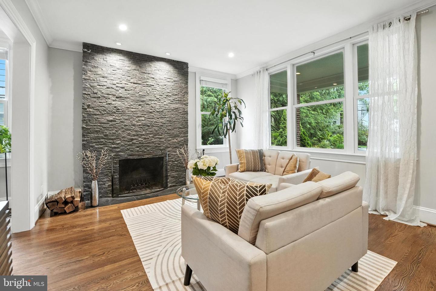 3831 FULTON ST NW, WASHINGTON, District Of Columbia 20007, 4 Bedrooms Bedrooms, ,4 BathroomsBathrooms,Residential,For sale,3831 FULTON ST NW,DCDC2206436 MLS # DCDC2206436