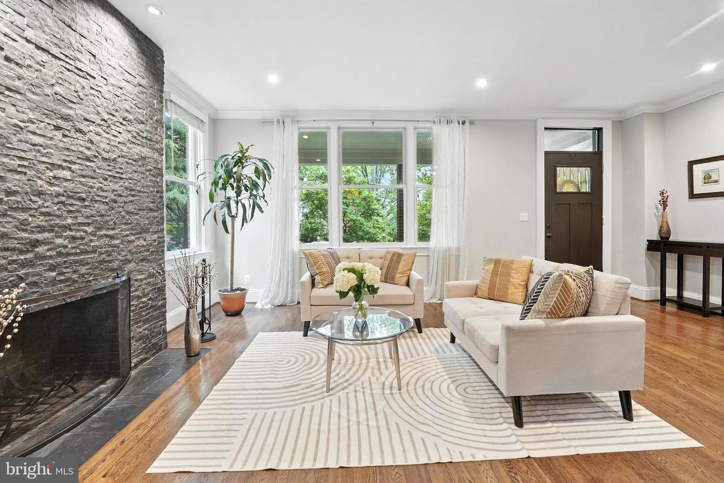 3831 FULTON ST NW, WASHINGTON, District Of Columbia 20007, 4 Bedrooms Bedrooms, ,4 BathroomsBathrooms,Residential,For sale,3831 FULTON ST NW,DCDC2206436 MLS # DCDC2206436