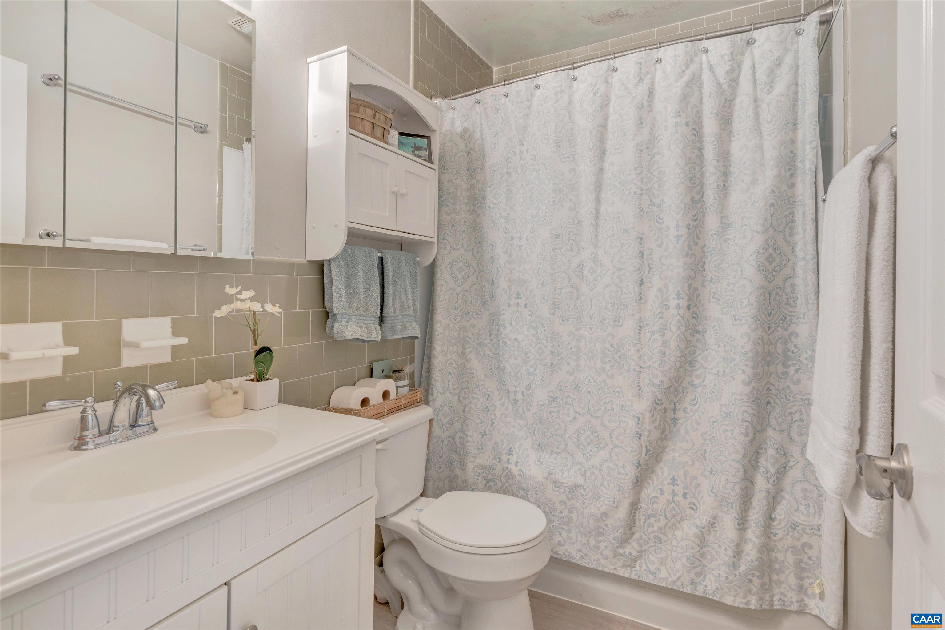 2421 BARRACKS PL, CHARLOTTESVILLE, Virginia 22901, 2 Bedrooms Bedrooms, ,1 BathroomBathrooms,Residential,Hessian Hills 2421-4,2421 BARRACKS PL,665902 MLS # 665902