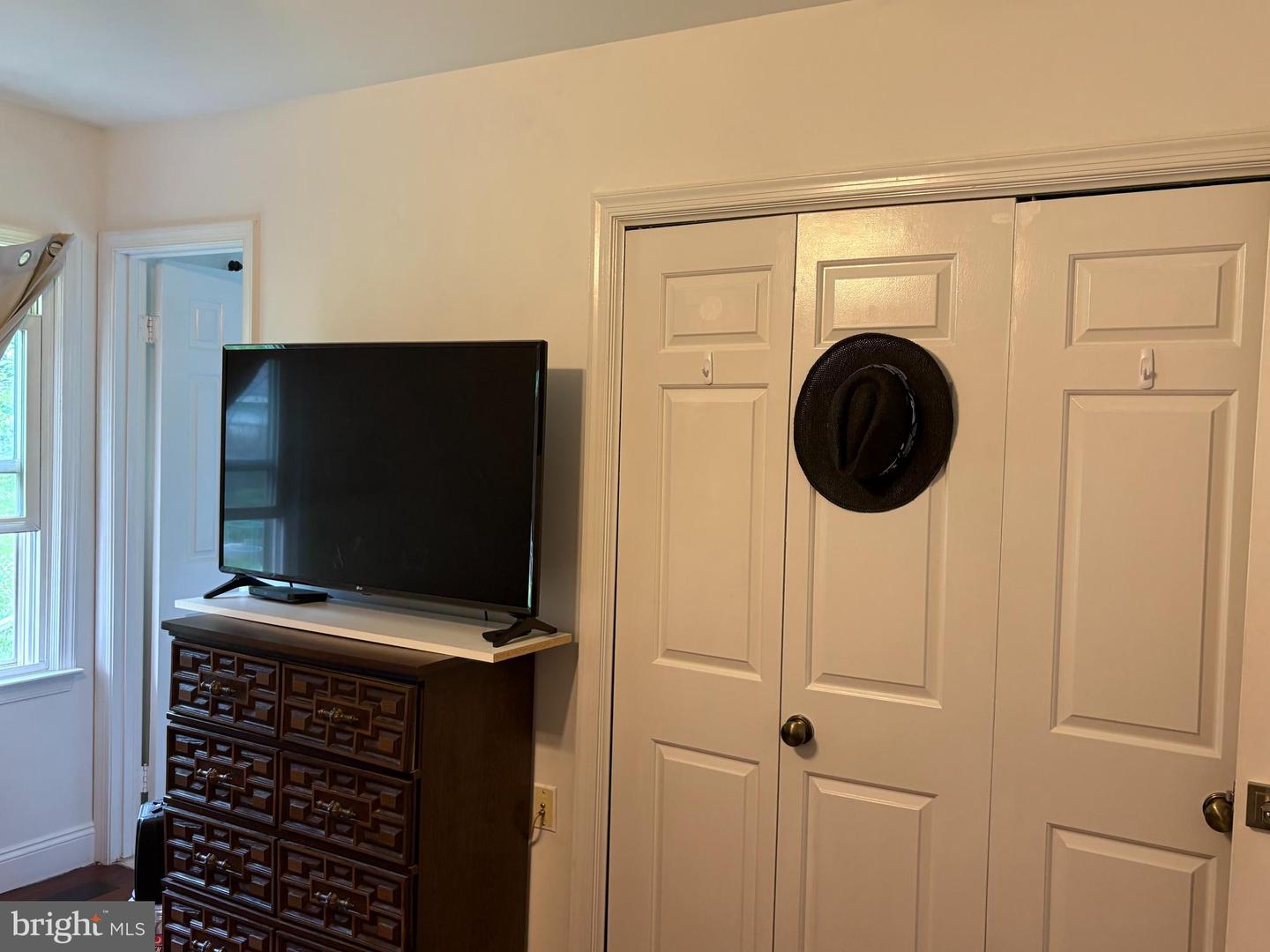 4105 SUNBURST CT, ALEXANDRIA, Virginia 22303, 3 Bedrooms Bedrooms, ,2 BathroomsBathrooms,Residential,For sale,4105 SUNBURST CT,VAFX2248920 MLS # VAFX2248920