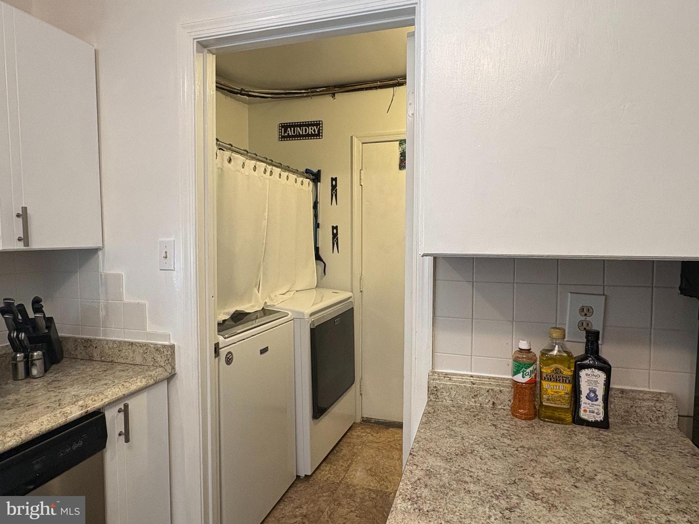 4105 SUNBURST CT, ALEXANDRIA, Virginia 22303, 3 Bedrooms Bedrooms, ,2 BathroomsBathrooms,Residential,For sale,4105 SUNBURST CT,VAFX2248920 MLS # VAFX2248920