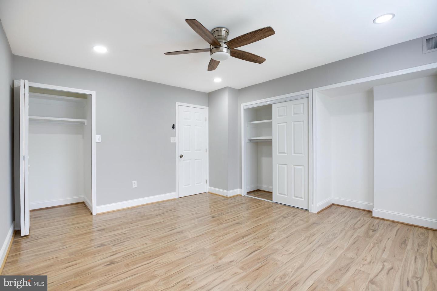 9704 KINGSBRIDGE DR #203, FAIRFAX, Virginia 22031, 1 Bedroom Bedrooms, ,1 BathroomBathrooms,Residential,For sale,9704 KINGSBRIDGE DR #203,VAFX2248978 MLS # VAFX2248978