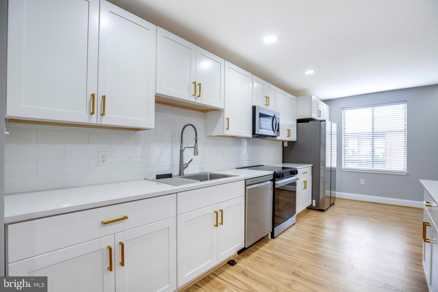 9704 KINGSBRIDGE DR #203, FAIRFAX, Virginia 22031, 1 Bedroom Bedrooms, ,1 BathroomBathrooms,Residential,For sale,9704 KINGSBRIDGE DR #203,VAFX2248978 MLS # VAFX2248978