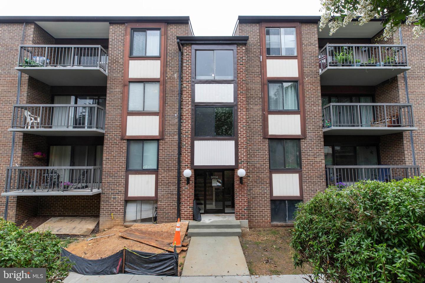 9704 KINGSBRIDGE DR #203, FAIRFAX, Virginia 22031, 1 Bedroom Bedrooms, ,1 BathroomBathrooms,Residential,For sale,9704 KINGSBRIDGE DR #203,VAFX2248978 MLS # VAFX2248978