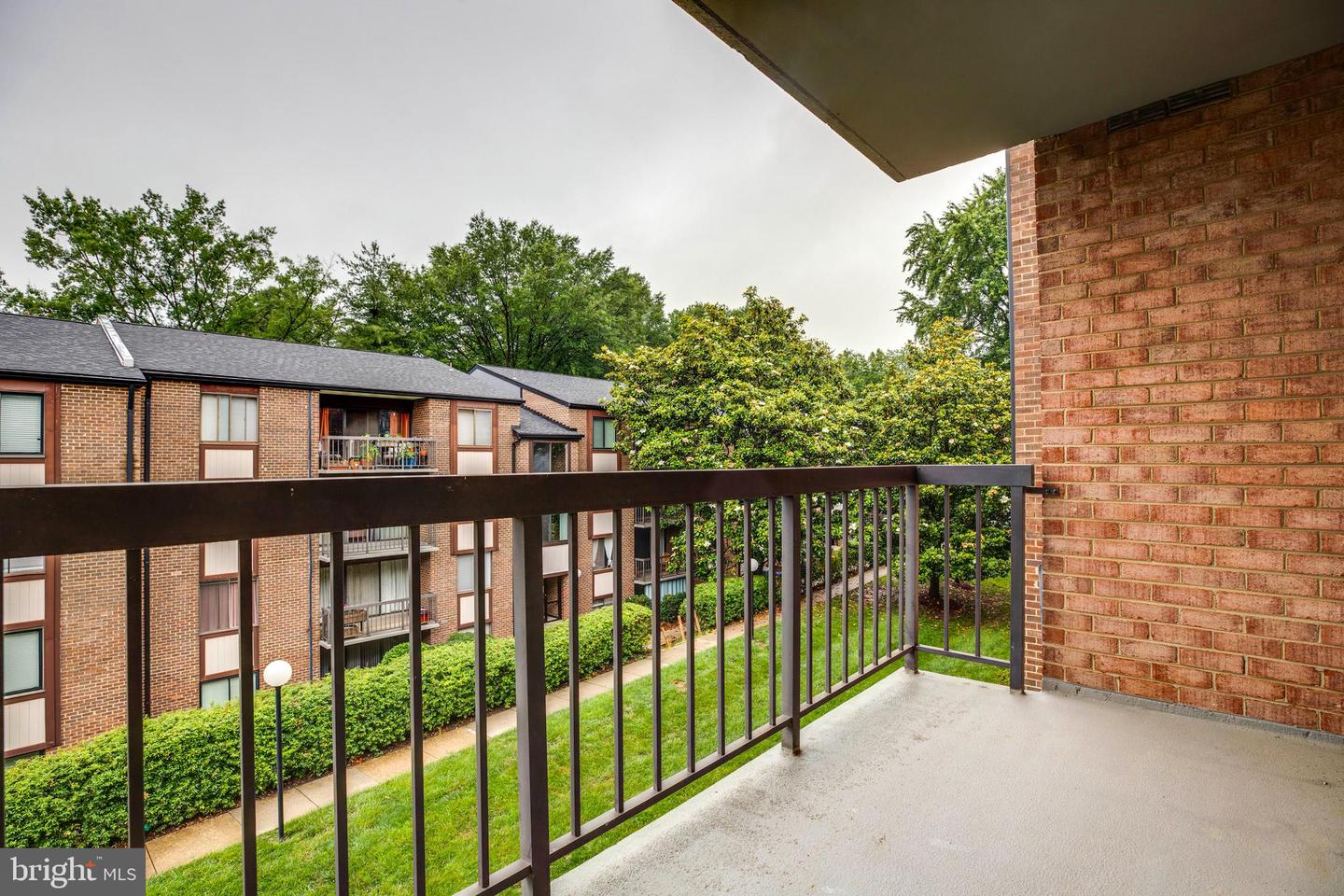 9704 KINGSBRIDGE DR #203, FAIRFAX, Virginia 22031, 1 Bedroom Bedrooms, ,1 BathroomBathrooms,Residential,For sale,9704 KINGSBRIDGE DR #203,VAFX2248978 MLS # VAFX2248978