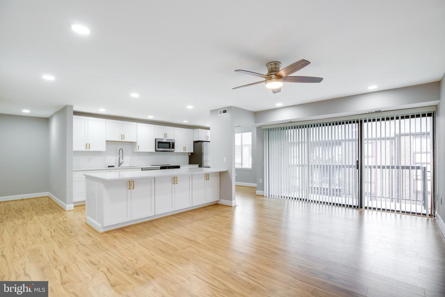 9704 KINGSBRIDGE DR #203, FAIRFAX, Virginia 22031, 1 Bedroom Bedrooms, ,1 BathroomBathrooms,Residential,For sale,9704 KINGSBRIDGE DR #203,VAFX2248978 MLS # VAFX2248978