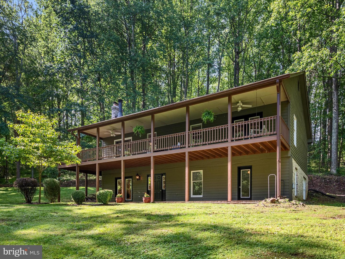 181 HIGH KNOB CT, FRONT ROYAL, Virginia 22630, 3 Bedrooms Bedrooms, ,2 BathroomsBathrooms,Residential,For sale,181 HIGH KNOB CT,VAWR2011524 MLS # VAWR2011524