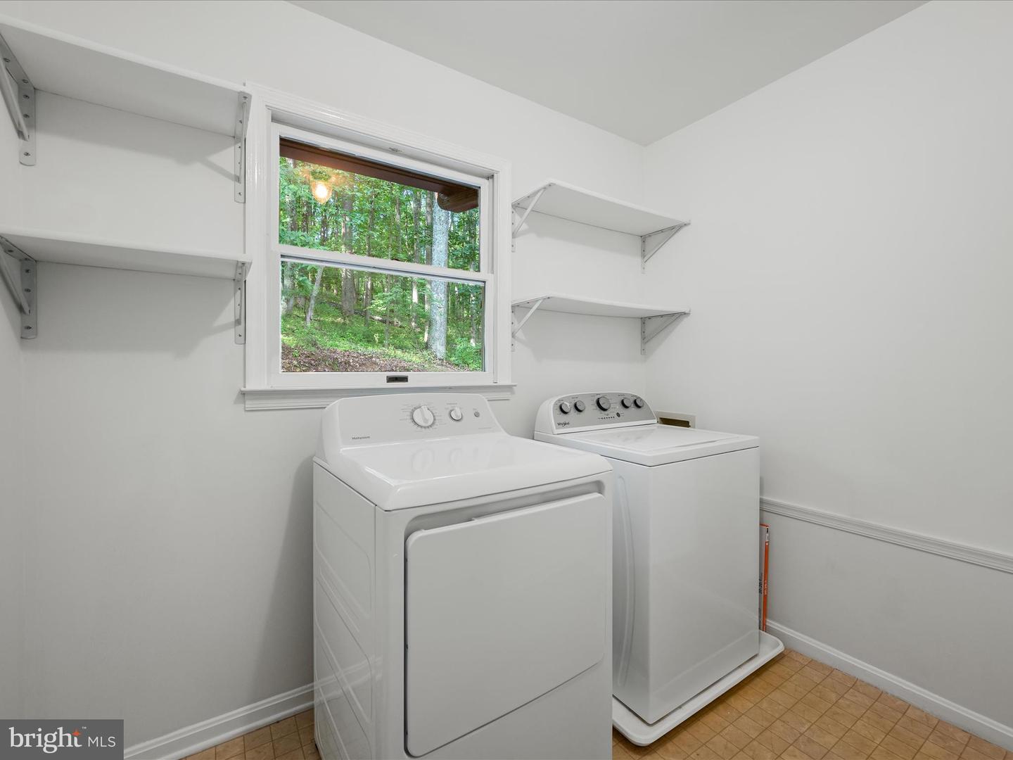 181 HIGH KNOB CT, FRONT ROYAL, Virginia 22630, 3 Bedrooms Bedrooms, ,2 BathroomsBathrooms,Residential,For sale,181 HIGH KNOB CT,VAWR2011524 MLS # VAWR2011524