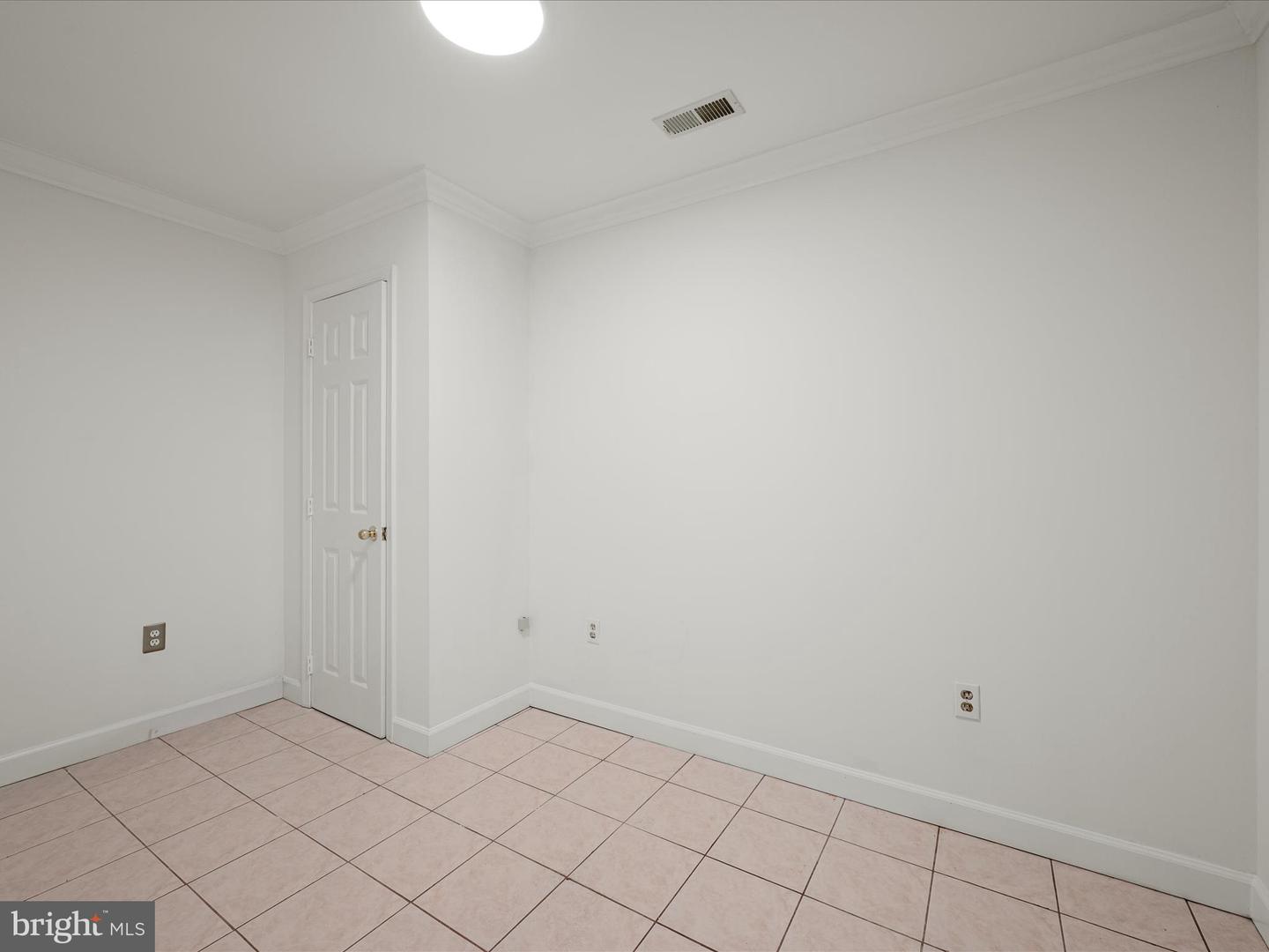 181 HIGH KNOB CT, FRONT ROYAL, Virginia 22630, 3 Bedrooms Bedrooms, ,2 BathroomsBathrooms,Residential,For sale,181 HIGH KNOB CT,VAWR2011524 MLS # VAWR2011524