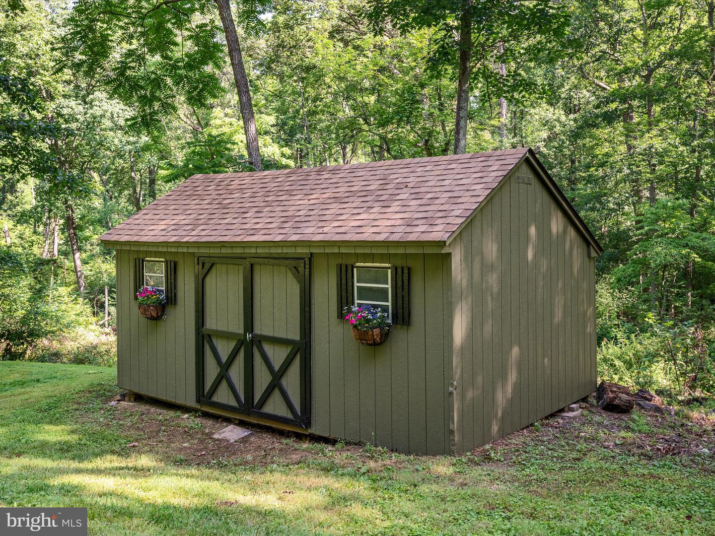 181 HIGH KNOB CT, FRONT ROYAL, Virginia 22630, 3 Bedrooms Bedrooms, ,2 BathroomsBathrooms,Residential,For sale,181 HIGH KNOB CT,VAWR2011524 MLS # VAWR2011524