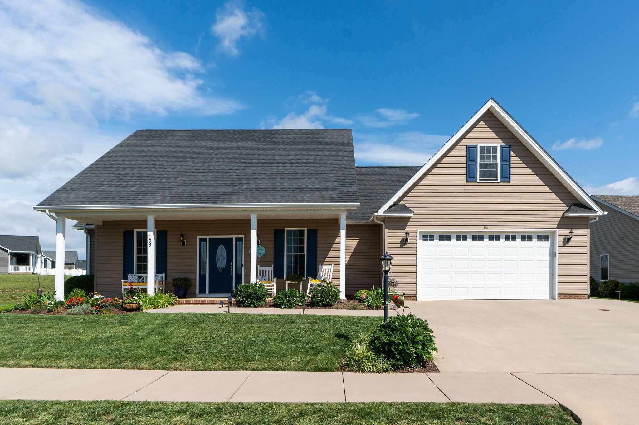 193 LOCUST GROVE LN, STUARTS DRAFT, Virginia 24477, 3 Bedrooms Bedrooms, ,2 BathroomsBathrooms,Residential,193 LOCUST GROVE LN,666006 MLS # 666006
