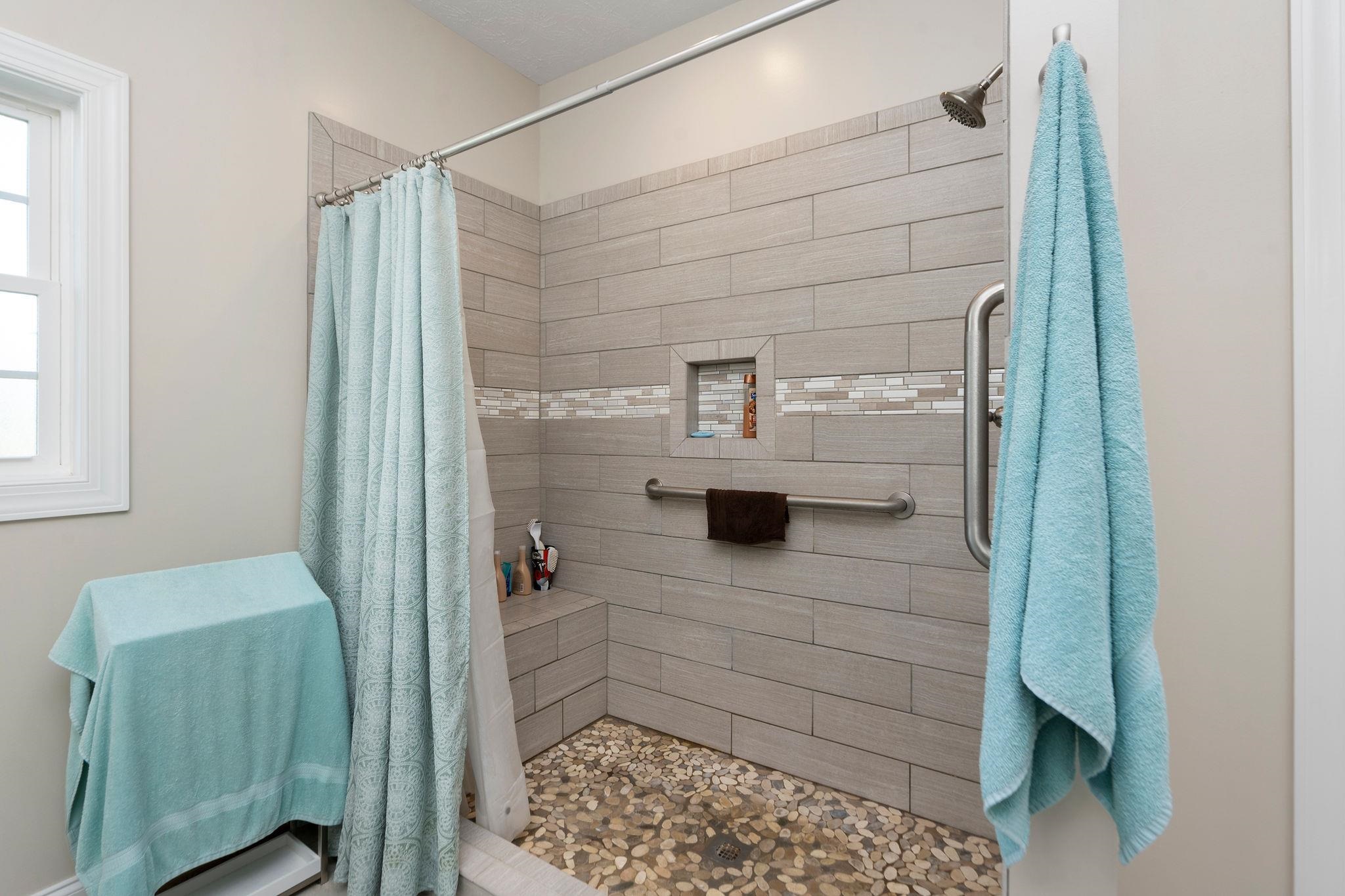 193 LOCUST GROVE LN, STUARTS DRAFT, Virginia 24477, 3 Bedrooms Bedrooms, ,2 BathroomsBathrooms,Residential,193 LOCUST GROVE LN,666006 MLS # 666006