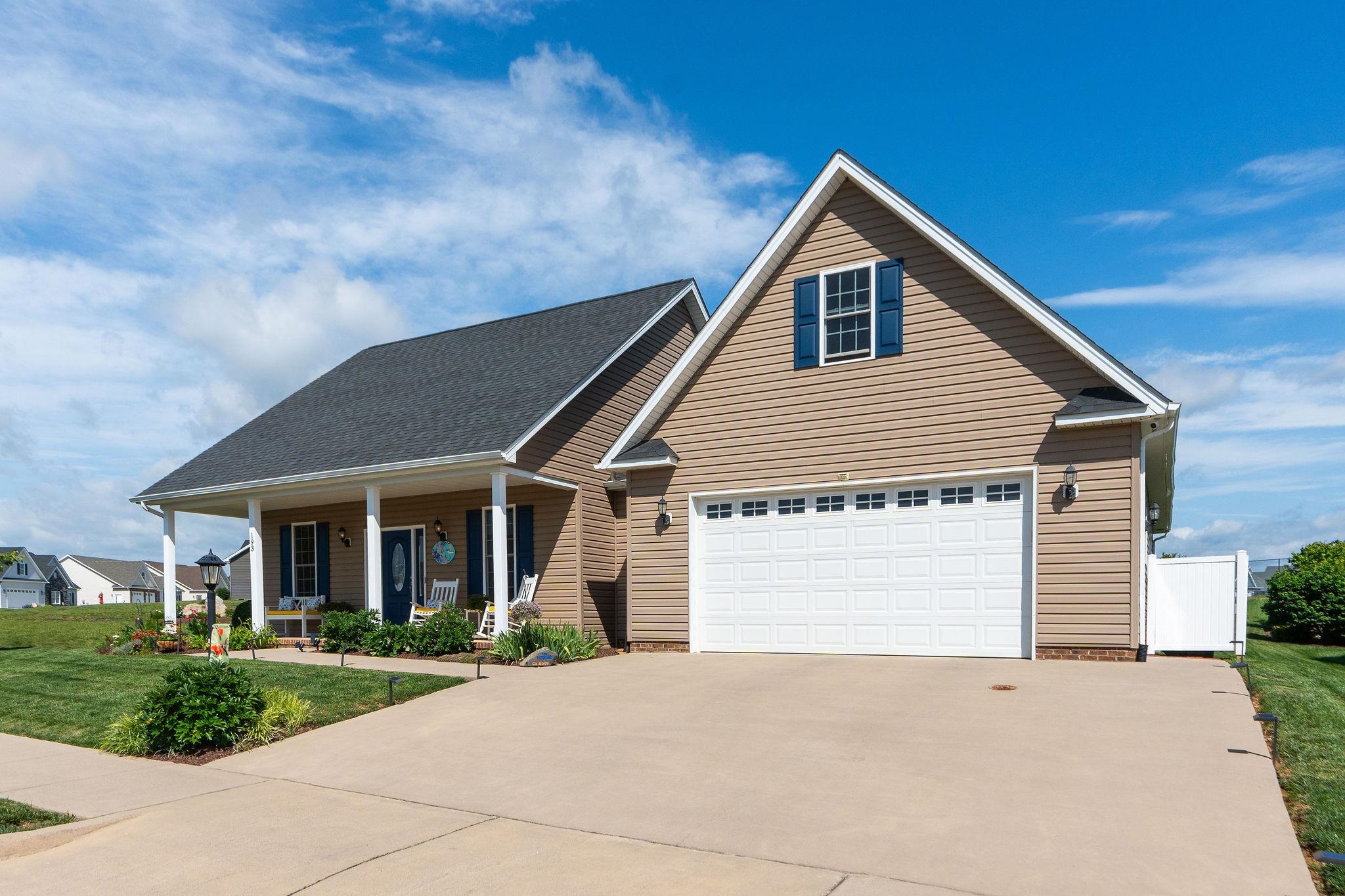 193 LOCUST GROVE LN, STUARTS DRAFT, Virginia 24477, 3 Bedrooms Bedrooms, ,2 BathroomsBathrooms,Residential,193 LOCUST GROVE LN,666006 MLS # 666006