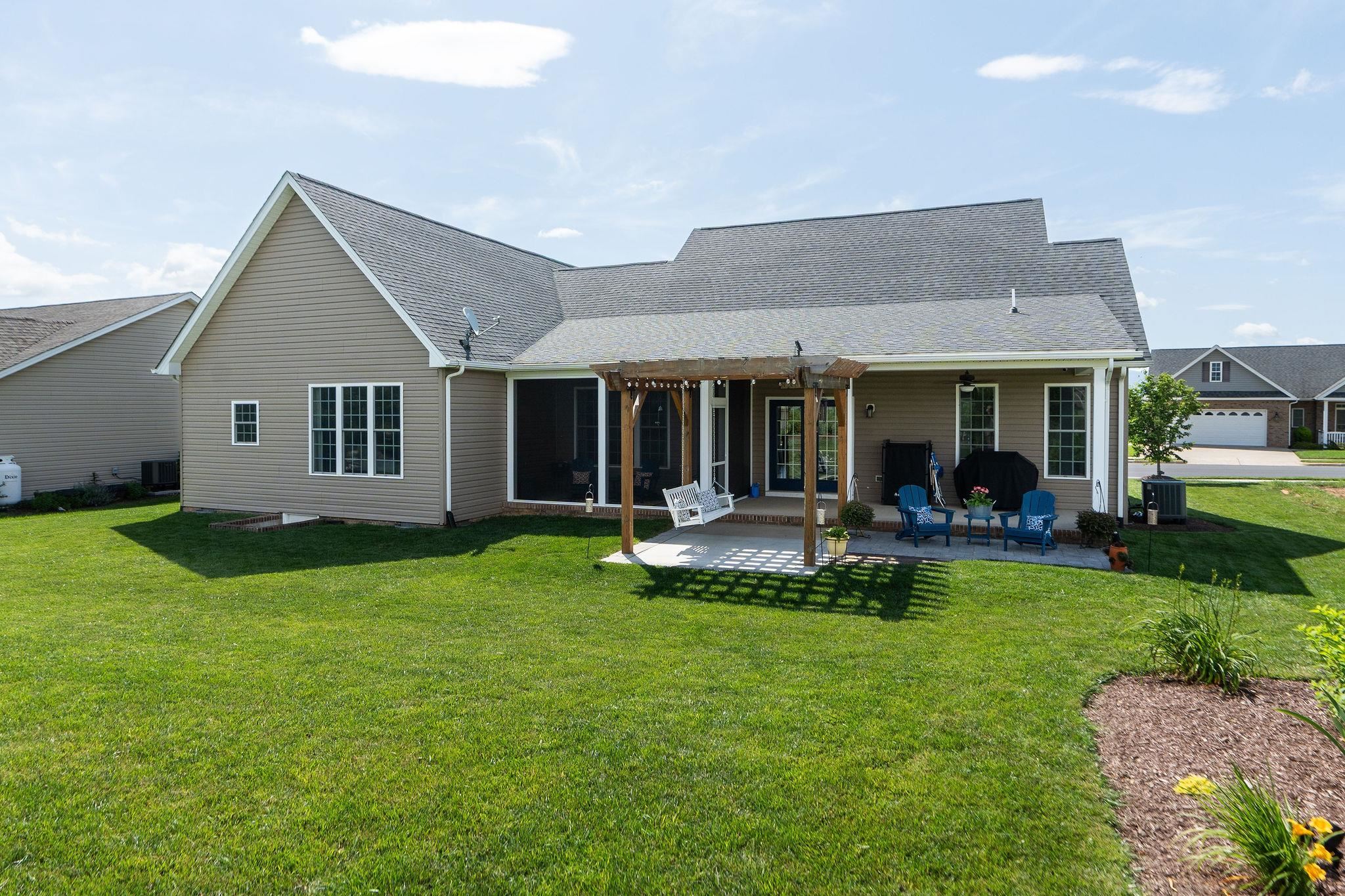 193 LOCUST GROVE LN, STUARTS DRAFT, Virginia 24477, 3 Bedrooms Bedrooms, ,2 BathroomsBathrooms,Residential,193 LOCUST GROVE LN,666006 MLS # 666006
