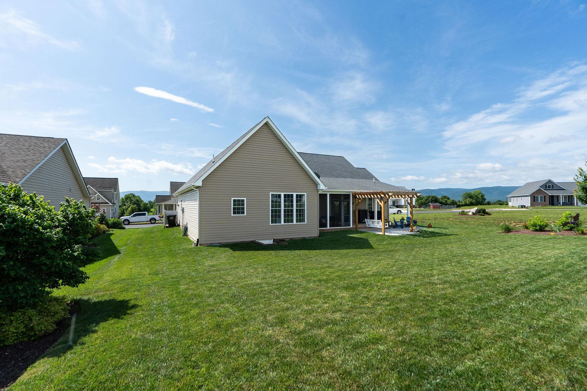 193 LOCUST GROVE LN, STUARTS DRAFT, Virginia 24477, 3 Bedrooms Bedrooms, ,2 BathroomsBathrooms,Residential,193 LOCUST GROVE LN,666006 MLS # 666006