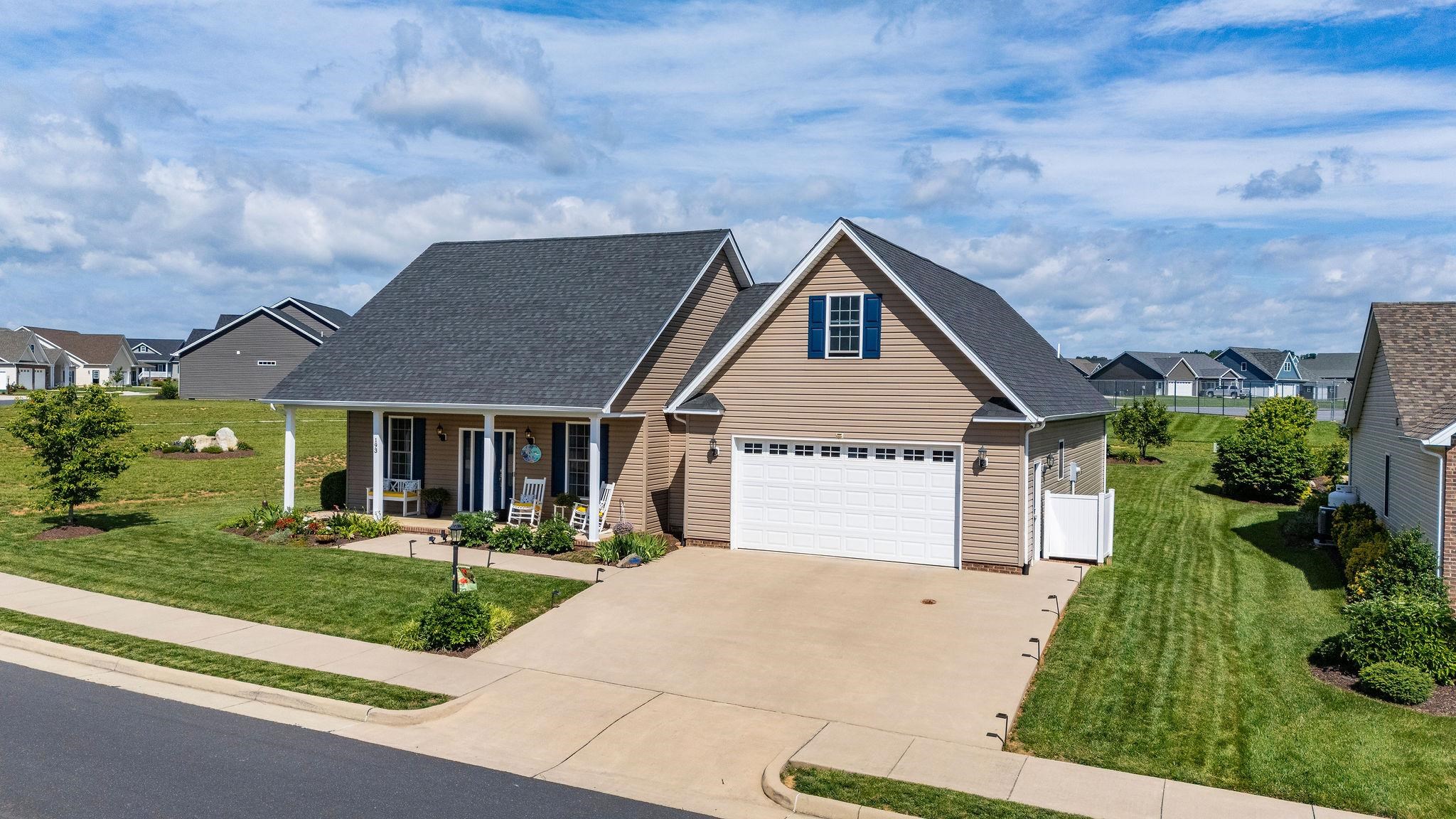 193 LOCUST GROVE LN, STUARTS DRAFT, Virginia 24477, 3 Bedrooms Bedrooms, ,2 BathroomsBathrooms,Residential,193 LOCUST GROVE LN,666006 MLS # 666006