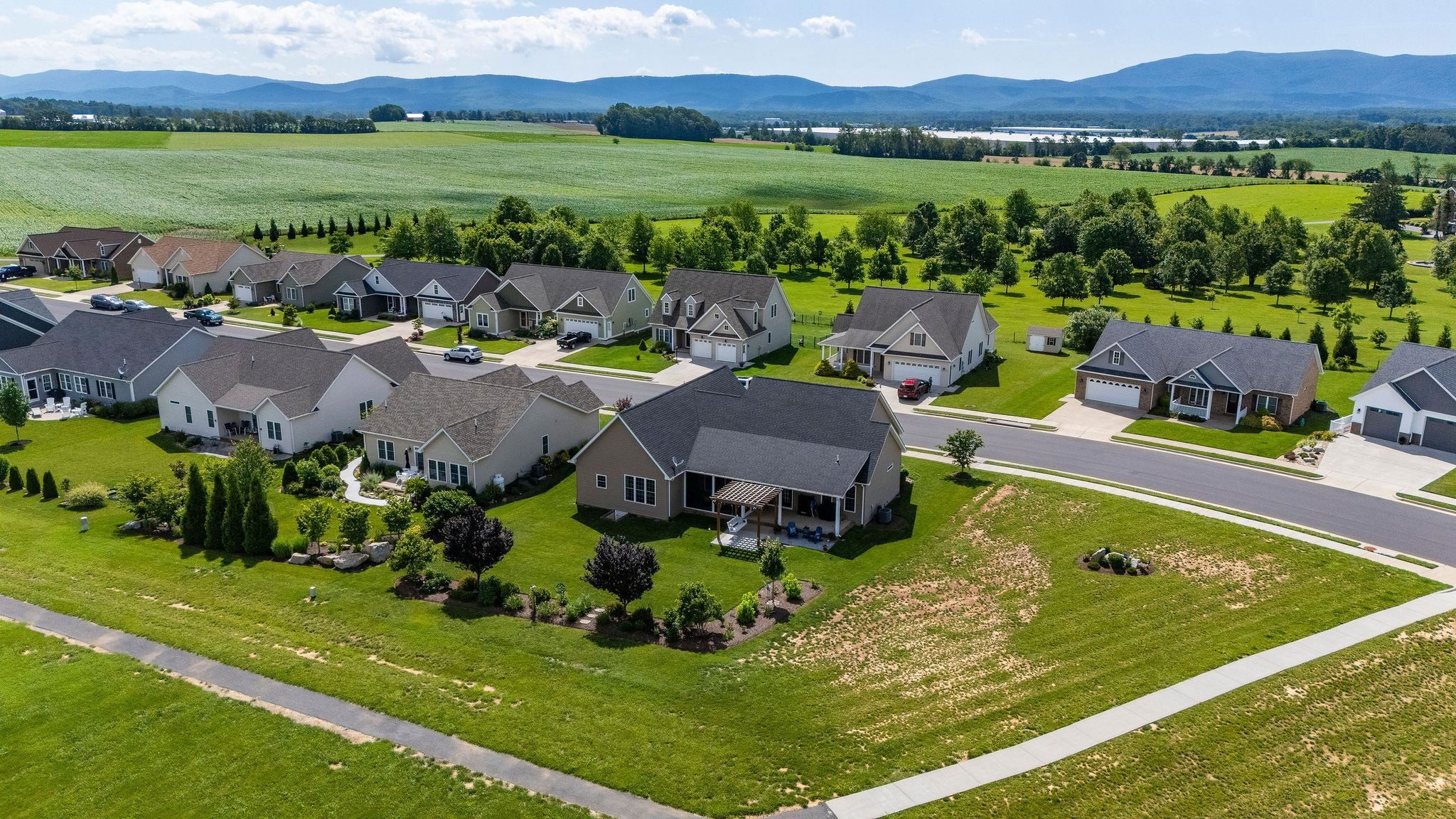 193 LOCUST GROVE LN, STUARTS DRAFT, Virginia 24477, 3 Bedrooms Bedrooms, ,2 BathroomsBathrooms,Residential,193 LOCUST GROVE LN,666006 MLS # 666006