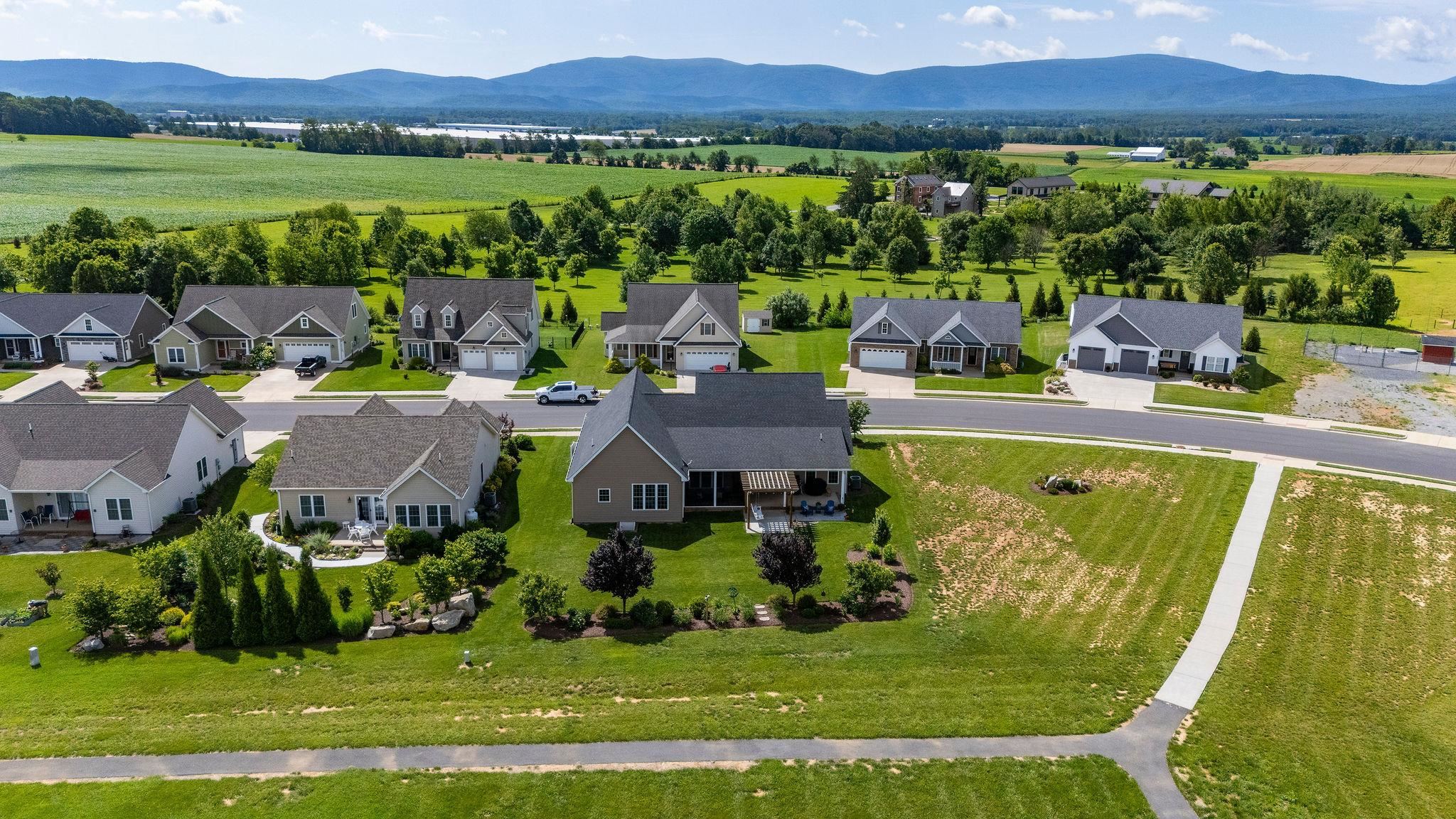 193 LOCUST GROVE LN, STUARTS DRAFT, Virginia 24477, 3 Bedrooms Bedrooms, ,2 BathroomsBathrooms,Residential,193 LOCUST GROVE LN,666006 MLS # 666006