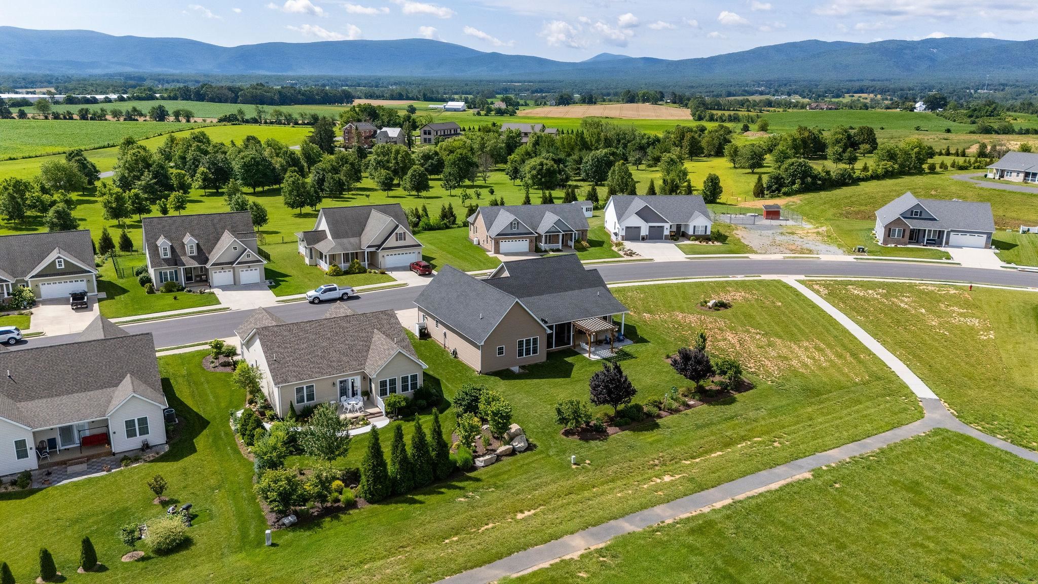 193 LOCUST GROVE LN, STUARTS DRAFT, Virginia 24477, 3 Bedrooms Bedrooms, ,2 BathroomsBathrooms,Residential,193 LOCUST GROVE LN,666006 MLS # 666006