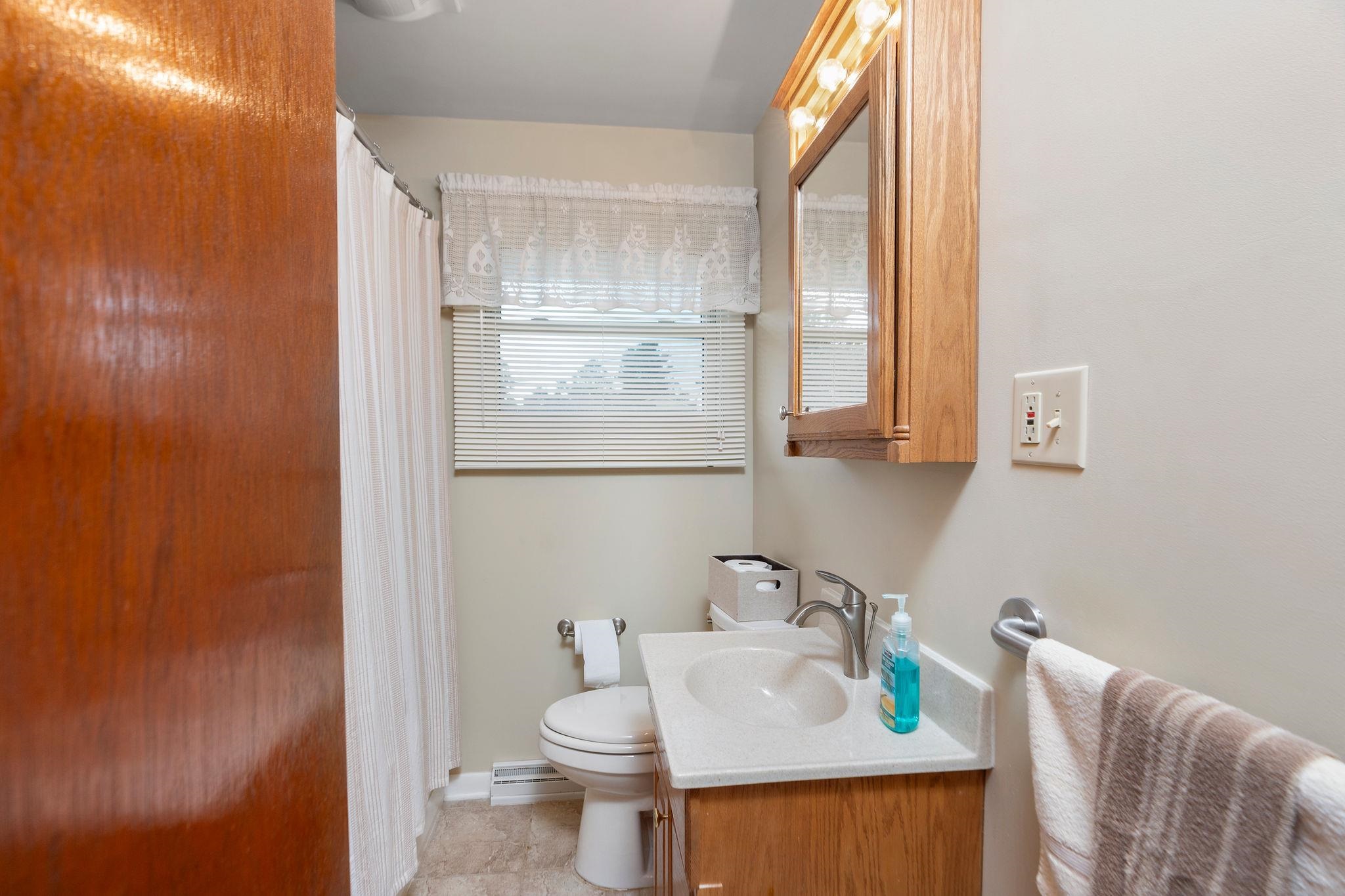 2517 N SHARLAINE DR, STAUNTON, Virginia 24401, 3 Bedrooms Bedrooms, ,1 BathroomBathrooms,Residential,2517 N SHARLAINE DR,666007 MLS # 666007