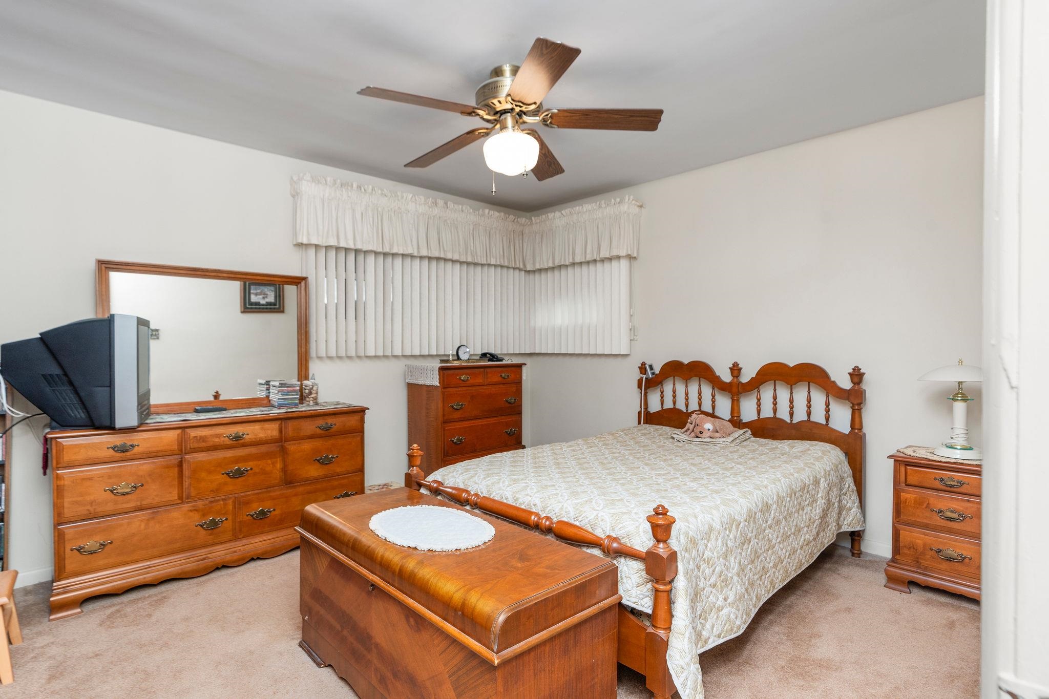 2517 N SHARLAINE DR, STAUNTON, Virginia 24401, 3 Bedrooms Bedrooms, ,1 BathroomBathrooms,Residential,2517 N SHARLAINE DR,666007 MLS # 666007