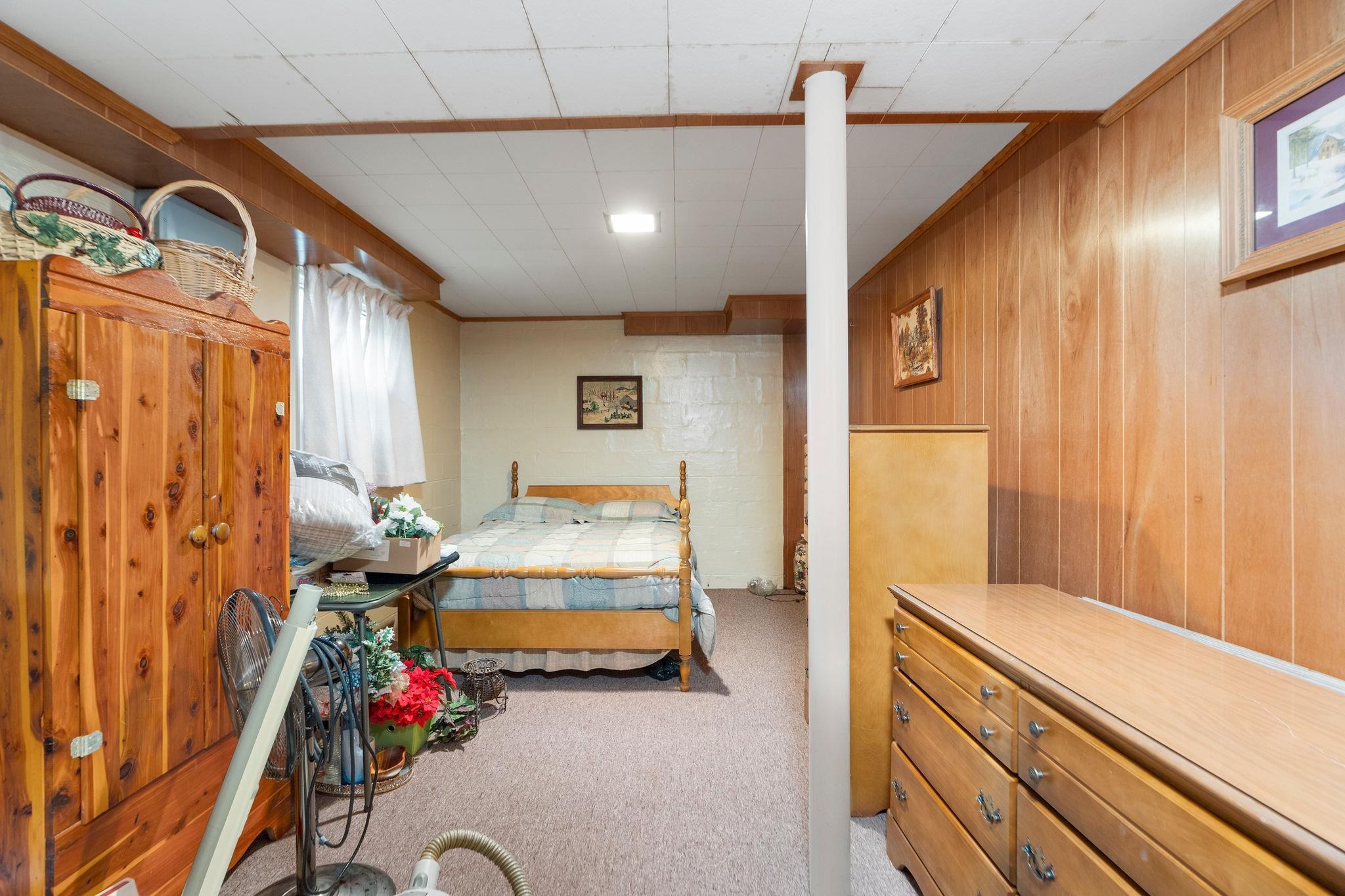 2517 N SHARLAINE DR, STAUNTON, Virginia 24401, 3 Bedrooms Bedrooms, ,1 BathroomBathrooms,Residential,2517 N SHARLAINE DR,666007 MLS # 666007