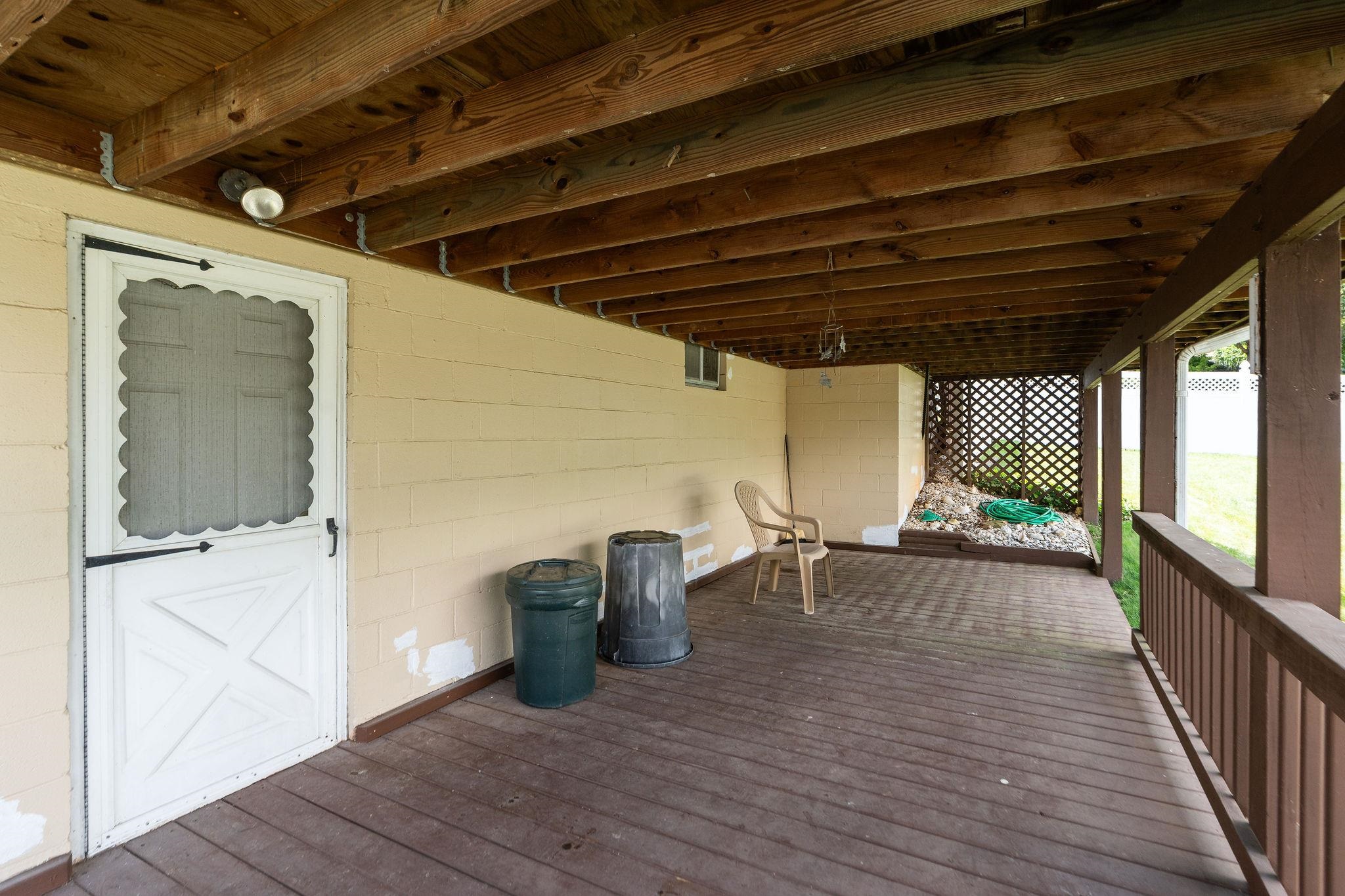 2517 N SHARLAINE DR, STAUNTON, Virginia 24401, 3 Bedrooms Bedrooms, ,1 BathroomBathrooms,Residential,2517 N SHARLAINE DR,666007 MLS # 666007