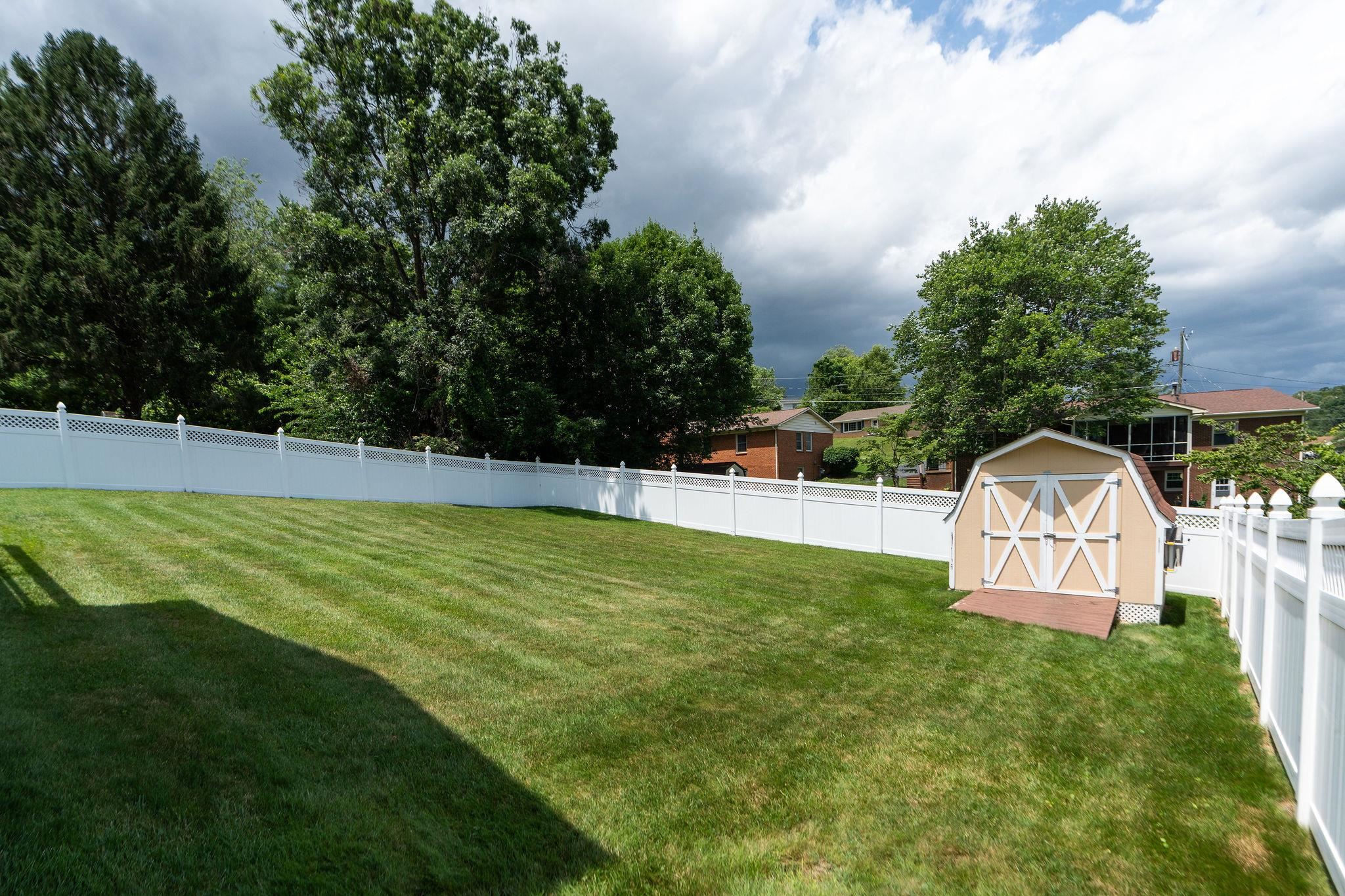 2517 N SHARLAINE DR, STAUNTON, Virginia 24401, 3 Bedrooms Bedrooms, ,1 BathroomBathrooms,Residential,2517 N SHARLAINE DR,666007 MLS # 666007