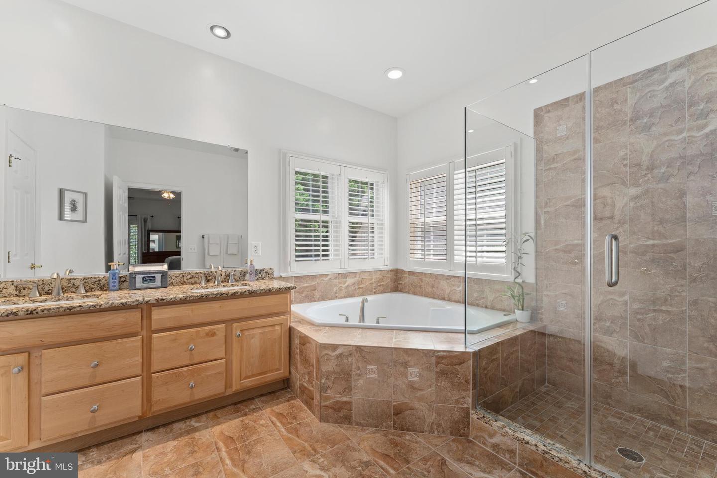 6847 CREEK CREST WAY, SPRINGFIELD, Virginia 22150, 5 Bedrooms Bedrooms, ,4 BathroomsBathrooms,Residential,For sale,6847 CREEK CREST WAY,VAFX2248974 MLS # VAFX2248974