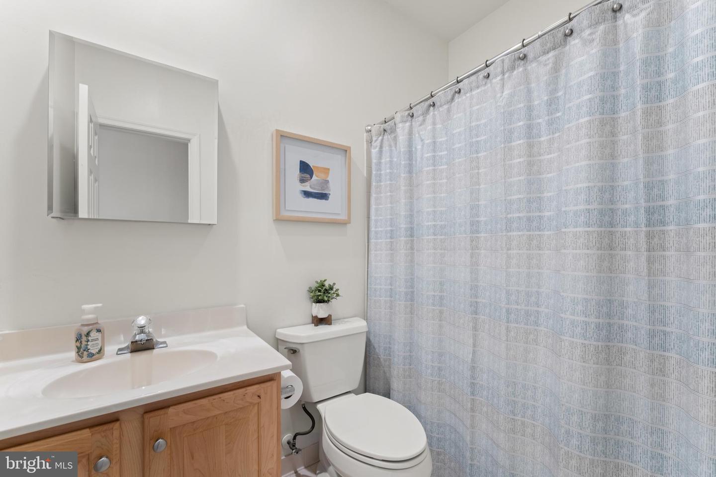 6847 CREEK CREST WAY, SPRINGFIELD, Virginia 22150, 5 Bedrooms Bedrooms, ,4 BathroomsBathrooms,Residential,For sale,6847 CREEK CREST WAY,VAFX2248974 MLS # VAFX2248974