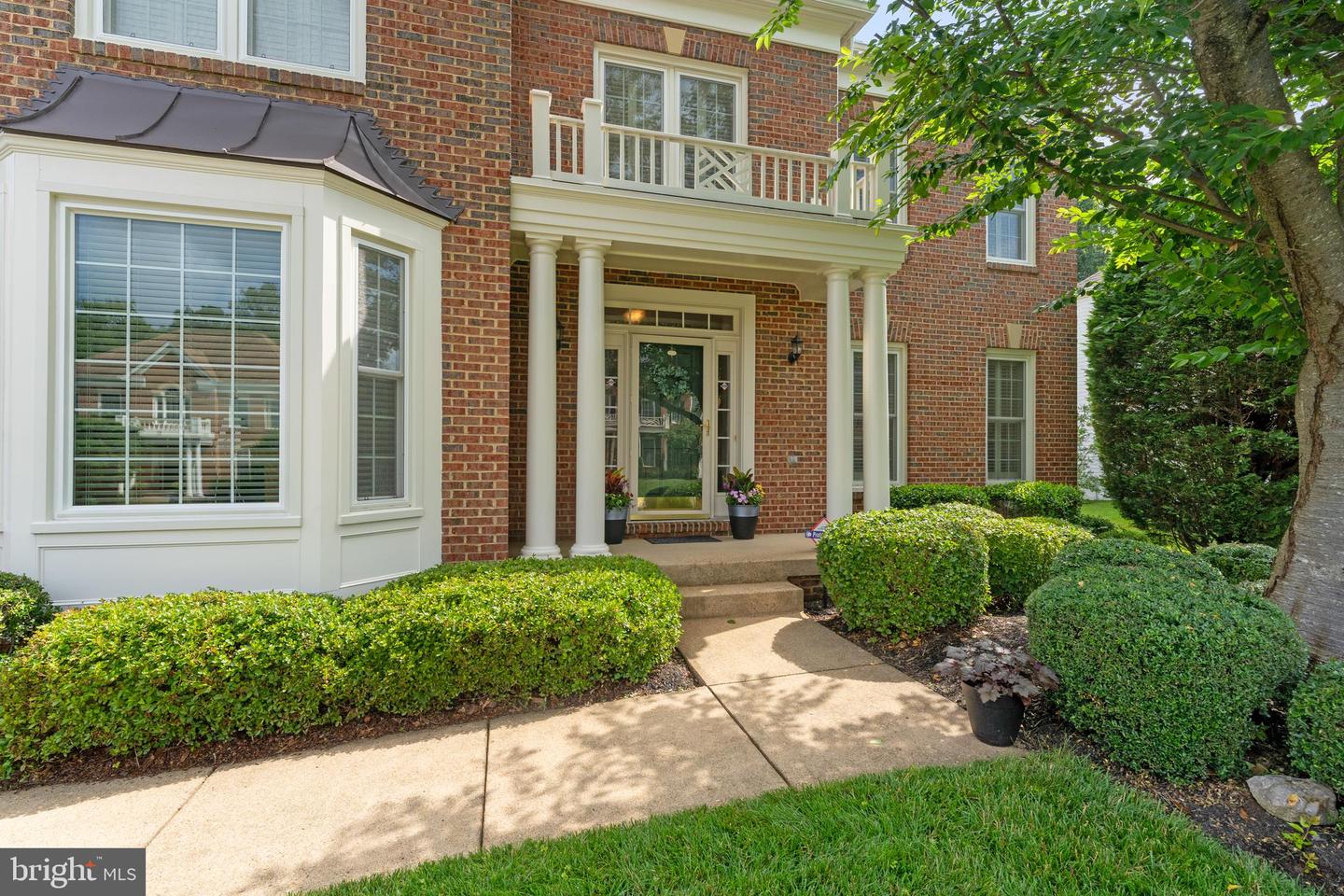 6847 CREEK CREST WAY, SPRINGFIELD, Virginia 22150, 5 Bedrooms Bedrooms, ,4 BathroomsBathrooms,Residential,For sale,6847 CREEK CREST WAY,VAFX2248974 MLS # VAFX2248974