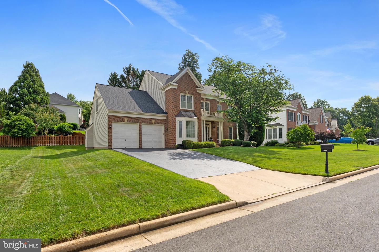 6847 CREEK CREST WAY, SPRINGFIELD, Virginia 22150, 5 Bedrooms Bedrooms, ,4 BathroomsBathrooms,Residential,For sale,6847 CREEK CREST WAY,VAFX2248974 MLS # VAFX2248974