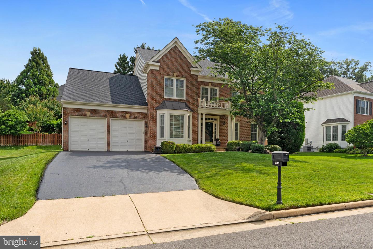 6847 CREEK CREST WAY, SPRINGFIELD, Virginia 22150, 5 Bedrooms Bedrooms, ,4 BathroomsBathrooms,Residential,For sale,6847 CREEK CREST WAY,VAFX2248974 MLS # VAFX2248974