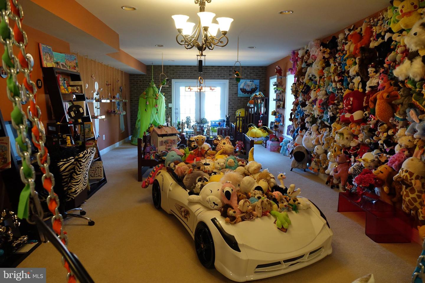 16070 SAINTE MARIE CT, HAMILTON, Virginia 20158, 5 Bedrooms Bedrooms, ,4 BathroomsBathrooms,Residential,For sale,16070 SAINTE MARIE CT,VALO2099960 MLS # VALO2099960