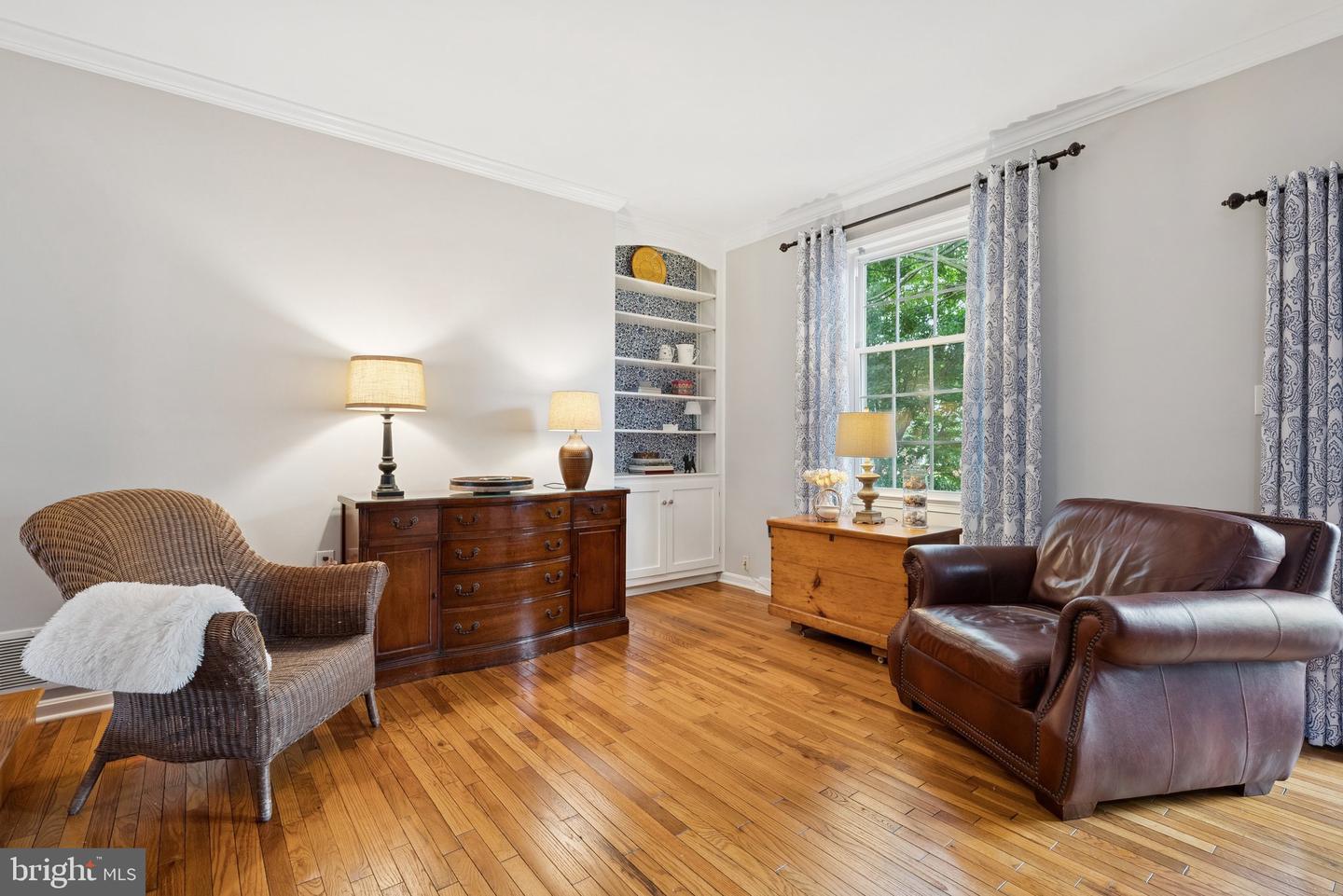 121 HARRISON ST NE, LEESBURG, Virginia 20176, 3 Bedrooms Bedrooms, ,3 BathroomsBathrooms,Residential,For sale,121 HARRISON ST NE,VALO2100010 MLS # VALO2100010