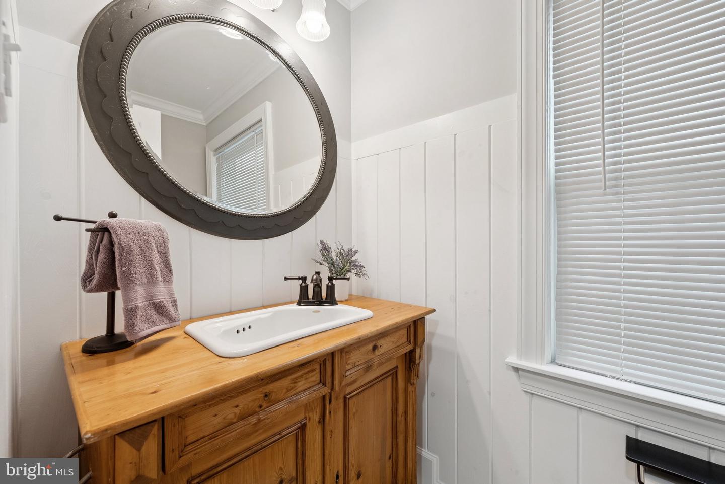 121 HARRISON ST NE, LEESBURG, Virginia 20176, 3 Bedrooms Bedrooms, ,3 BathroomsBathrooms,Residential,For sale,121 HARRISON ST NE,VALO2100010 MLS # VALO2100010