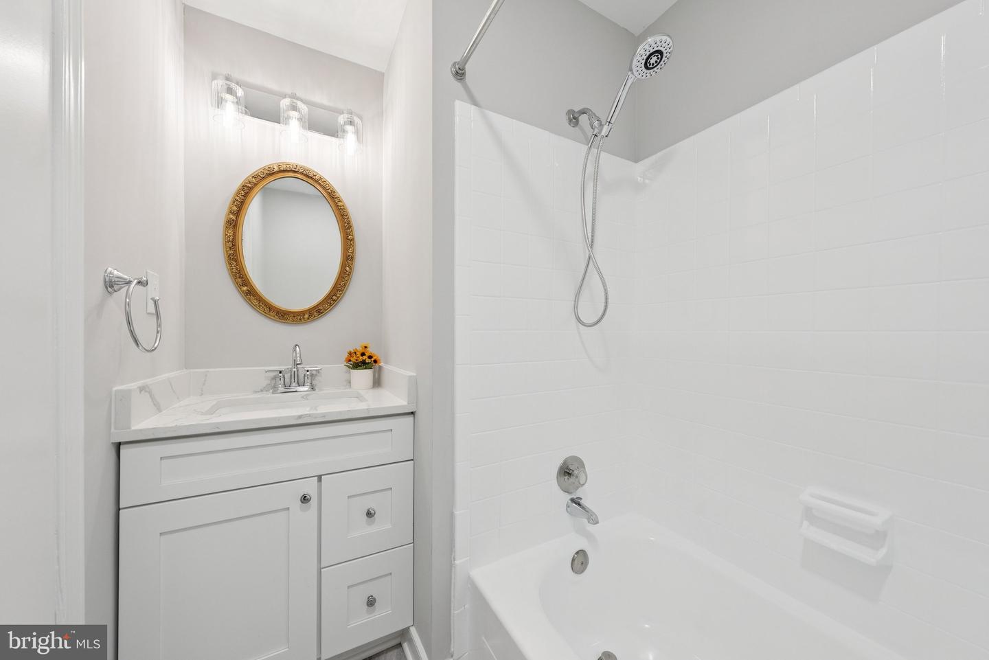 121 HARRISON ST NE, LEESBURG, Virginia 20176, 3 Bedrooms Bedrooms, ,3 BathroomsBathrooms,Residential,For sale,121 HARRISON ST NE,VALO2100010 MLS # VALO2100010