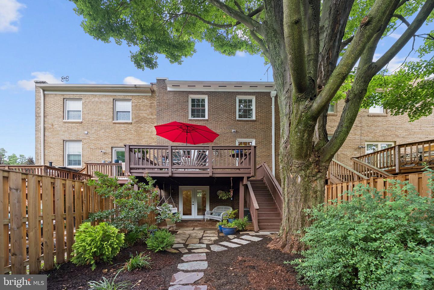 121 HARRISON ST NE, LEESBURG, Virginia 20176, 3 Bedrooms Bedrooms, ,3 BathroomsBathrooms,Residential,For sale,121 HARRISON ST NE,VALO2100010 MLS # VALO2100010
