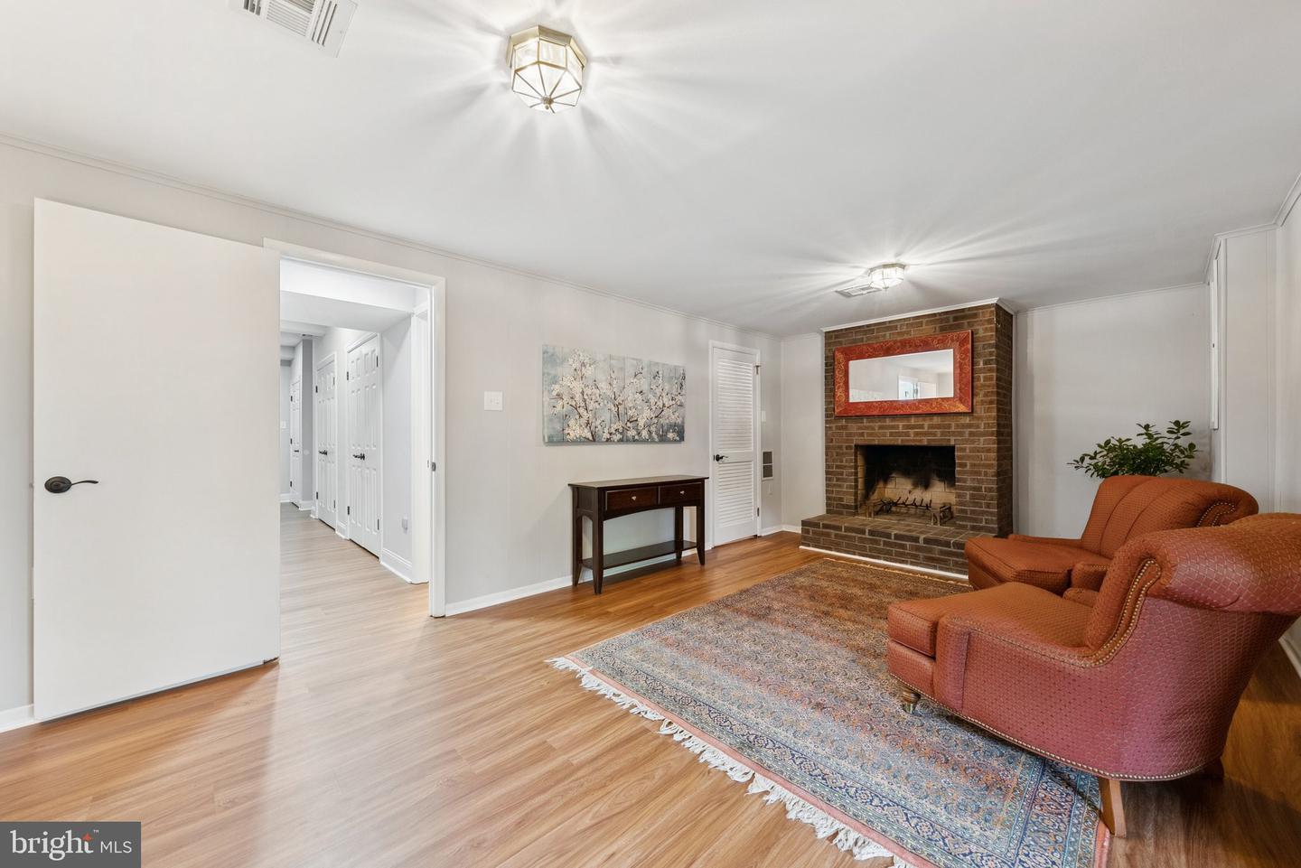 121 HARRISON ST NE, LEESBURG, Virginia 20176, 3 Bedrooms Bedrooms, ,3 BathroomsBathrooms,Residential,For sale,121 HARRISON ST NE,VALO2100010 MLS # VALO2100010