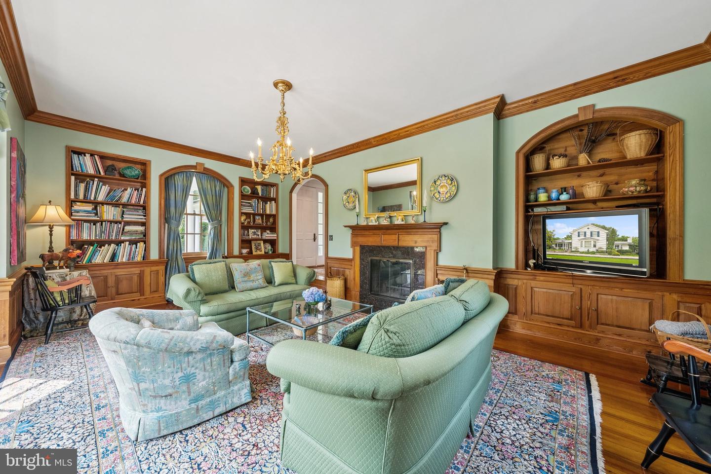 320 1/2 MANSION DR, ALEXANDRIA, Virginia 22302, 4 Bedrooms Bedrooms, ,6 BathroomsBathrooms,Residential,For sale,320 1/2 MANSION DR,VAAX2046736 MLS # VAAX2046736