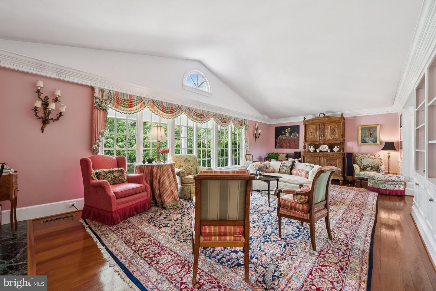 320 1/2 MANSION DR, ALEXANDRIA, Virginia 22302, 4 Bedrooms Bedrooms, ,6 BathroomsBathrooms,Residential,For sale,320 1/2 MANSION DR,VAAX2046736 MLS # VAAX2046736