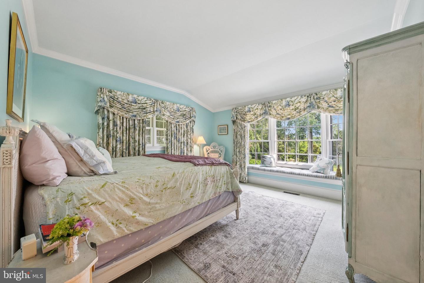 320 1/2 MANSION DR, ALEXANDRIA, Virginia 22302, 4 Bedrooms Bedrooms, ,6 BathroomsBathrooms,Residential,For sale,320 1/2 MANSION DR,VAAX2046736 MLS # VAAX2046736