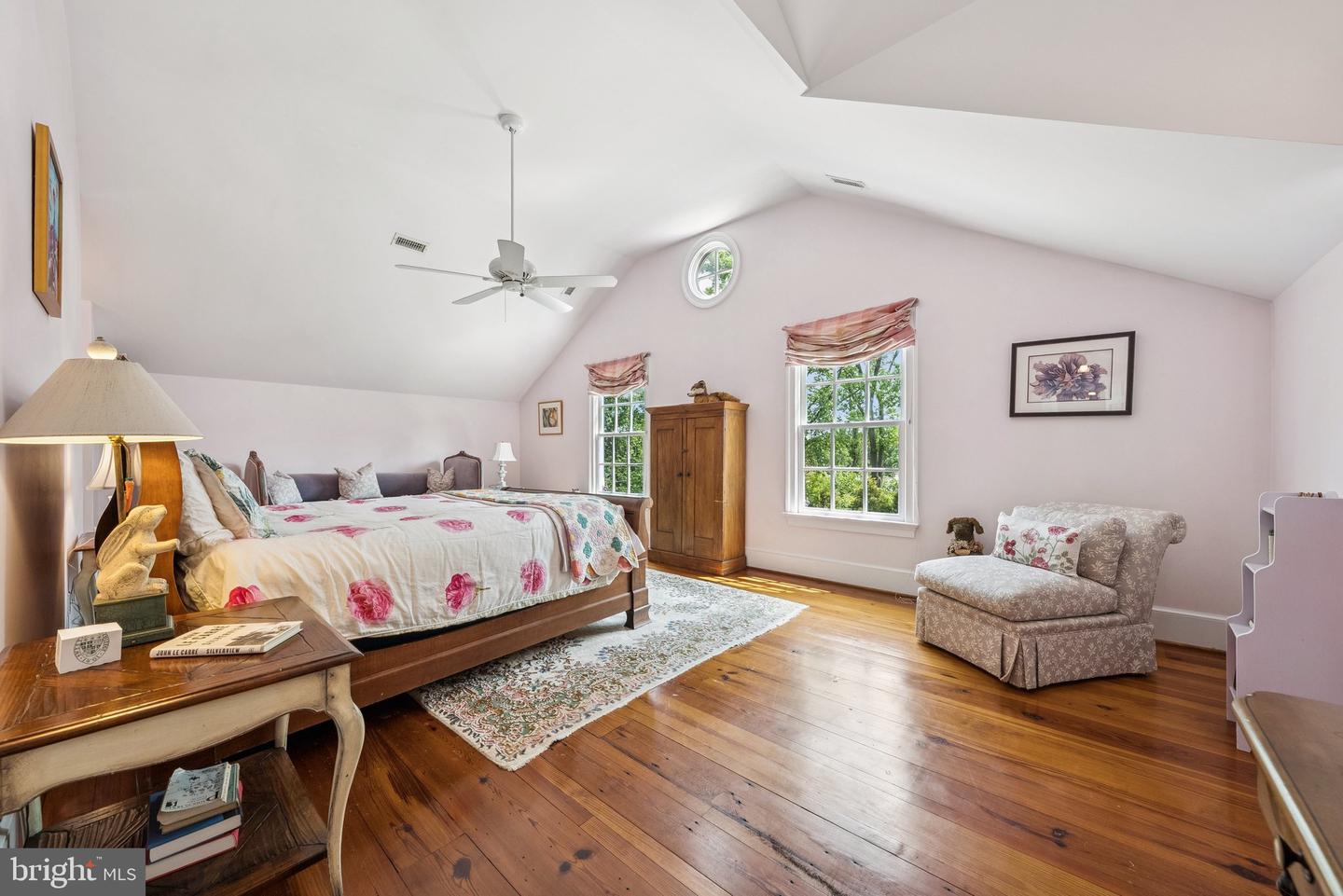 320 1/2 MANSION DR, ALEXANDRIA, Virginia 22302, 4 Bedrooms Bedrooms, ,6 BathroomsBathrooms,Residential,For sale,320 1/2 MANSION DR,VAAX2046736 MLS # VAAX2046736
