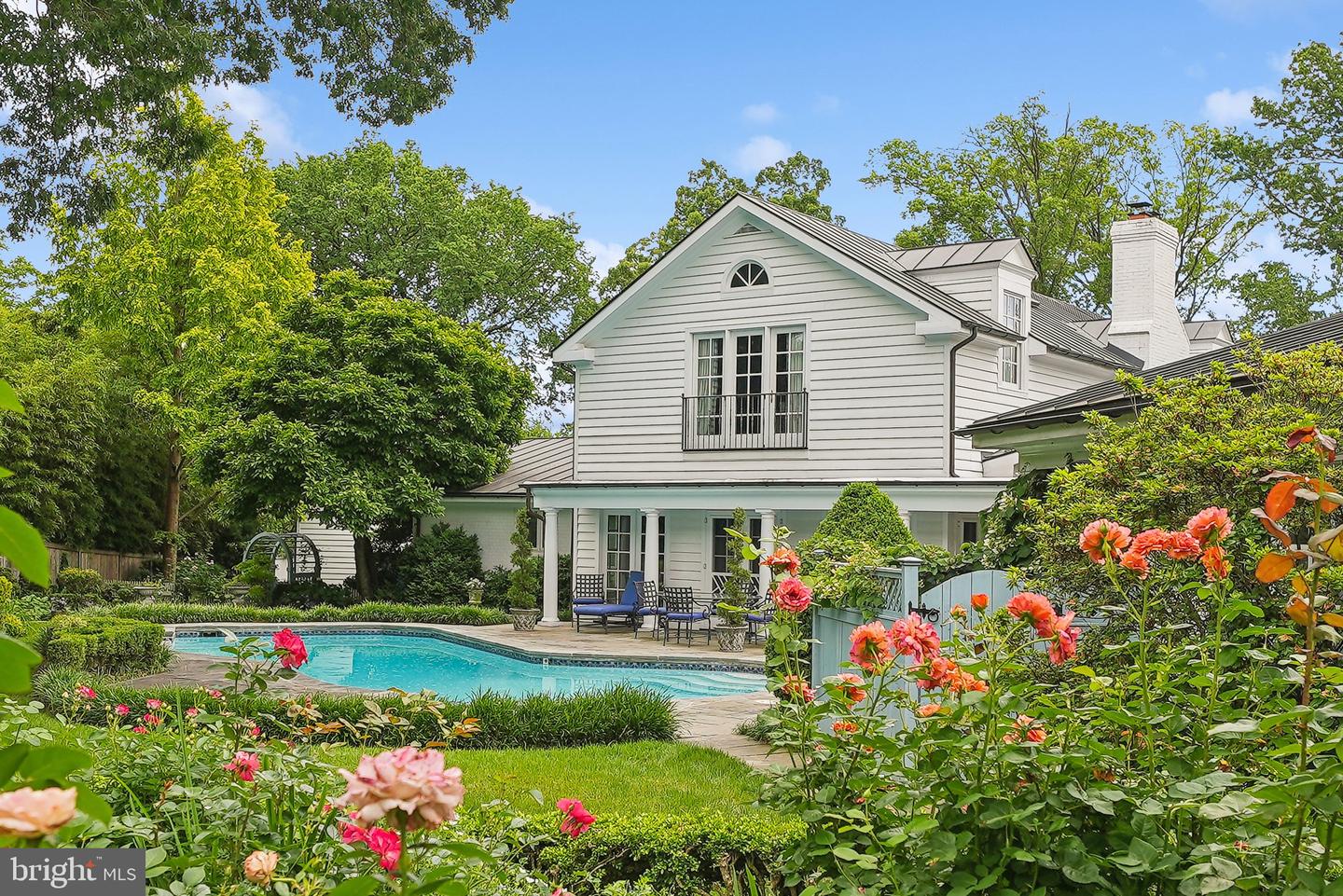 320 1/2 MANSION DR, ALEXANDRIA, Virginia 22302, 4 Bedrooms Bedrooms, ,6 BathroomsBathrooms,Residential,For sale,320 1/2 MANSION DR,VAAX2046736 MLS # VAAX2046736