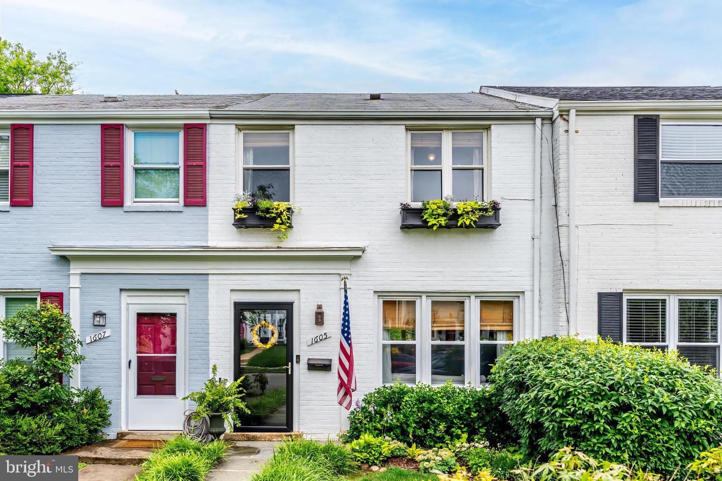 1605 WOODBINE ST, ALEXANDRIA, Virginia 22302, 3 Bedrooms Bedrooms, ,1 BathroomBathrooms,Residential,For sale,1605 WOODBINE ST,VAAX2046738 MLS # VAAX2046738